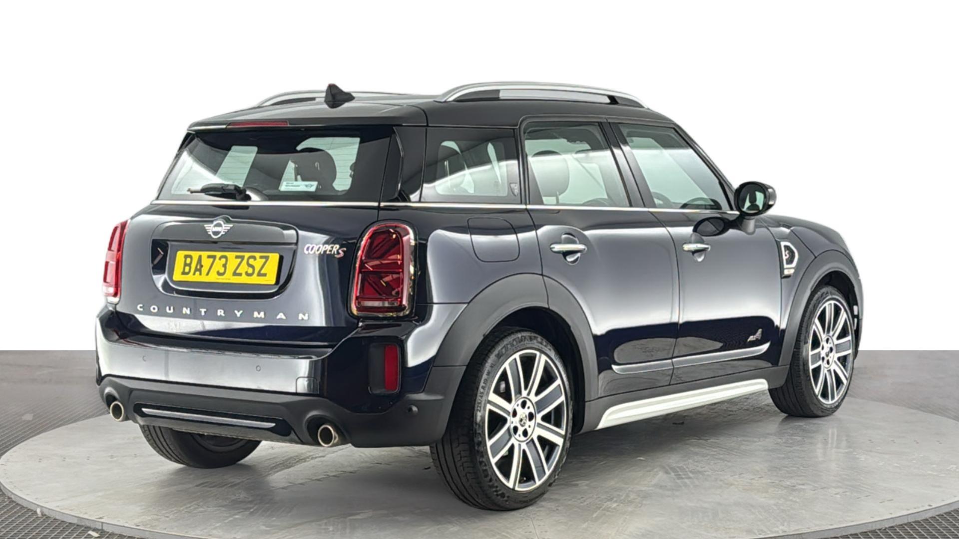 MINI Countryman view 4