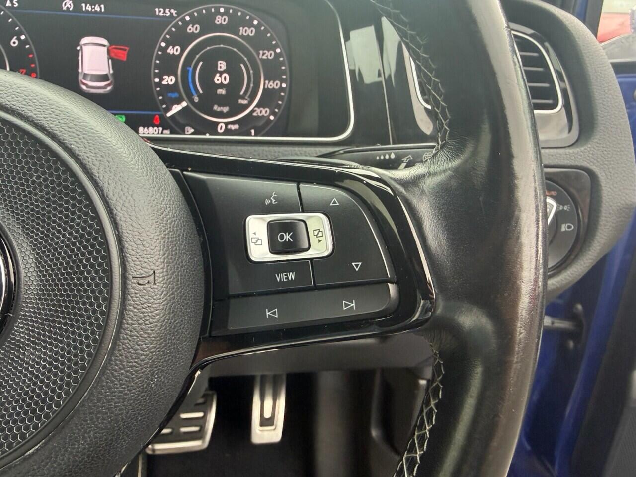 Volkswagen Golf view 21