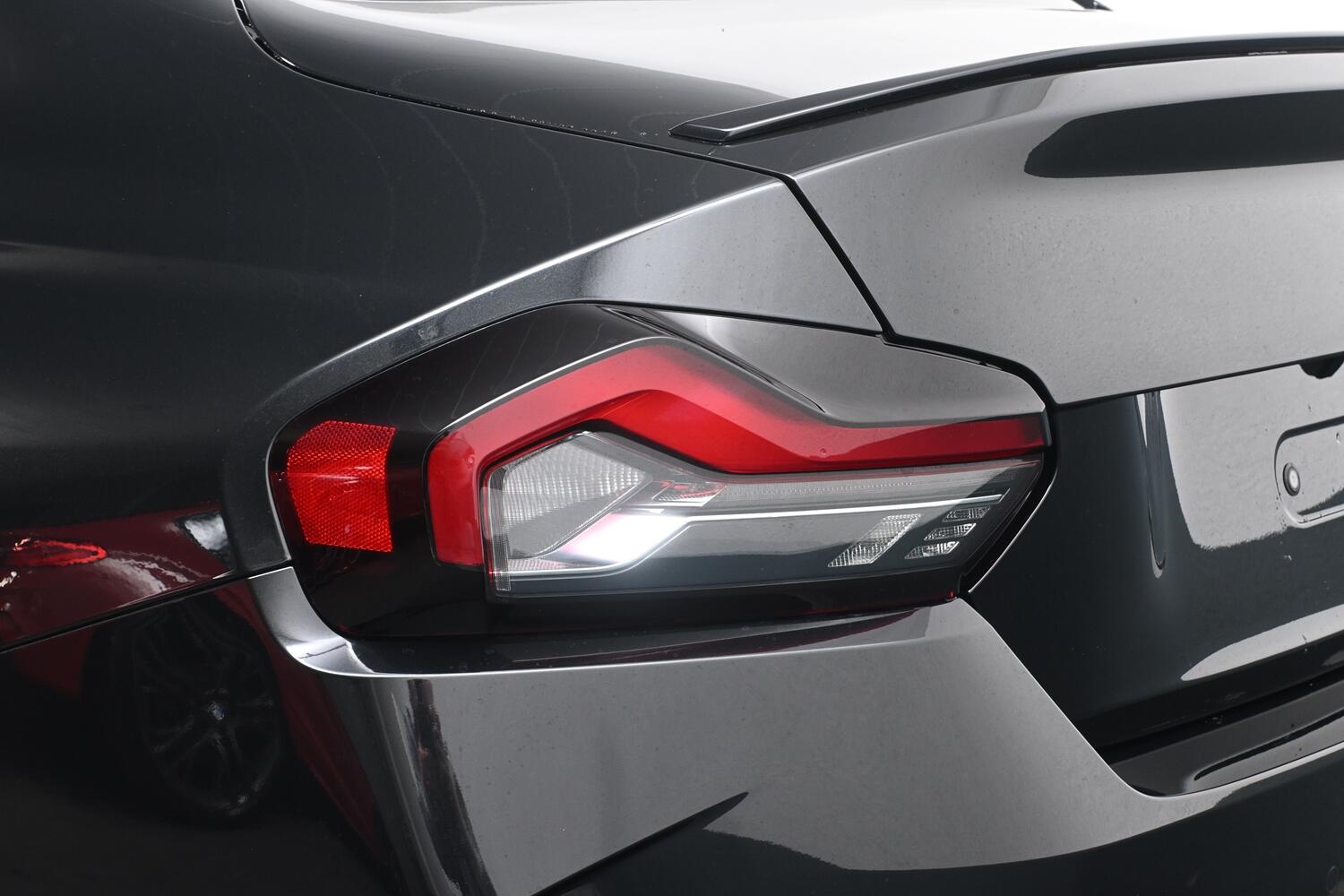 BMW 2 Series view 21