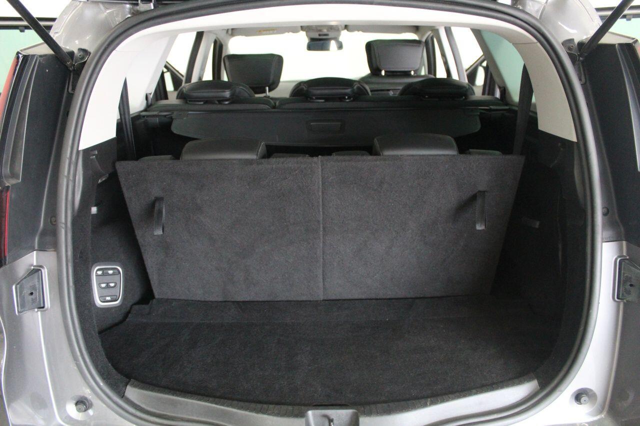 Renault Grand Scenic view 21