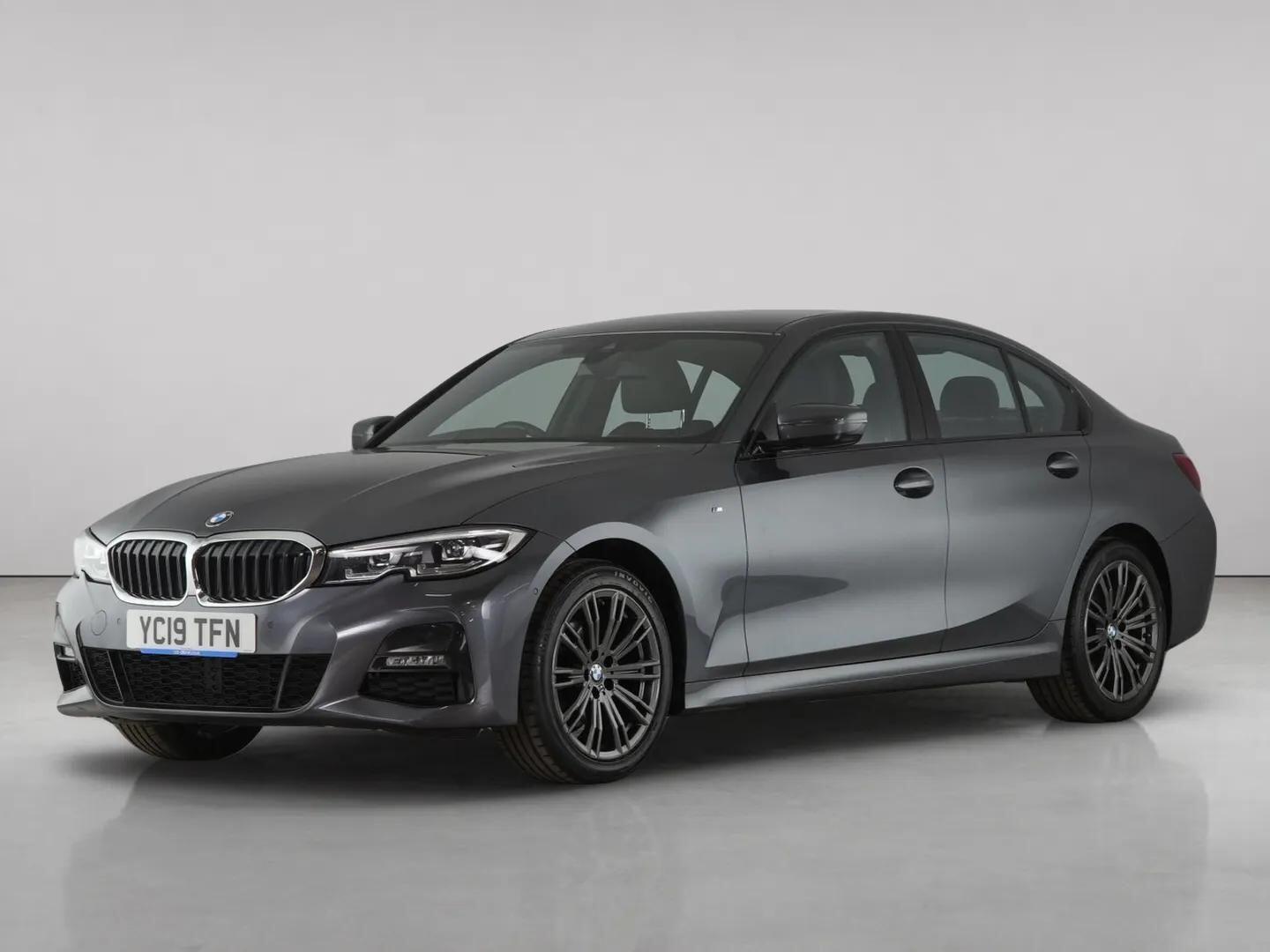 BMW 3 Series view 2