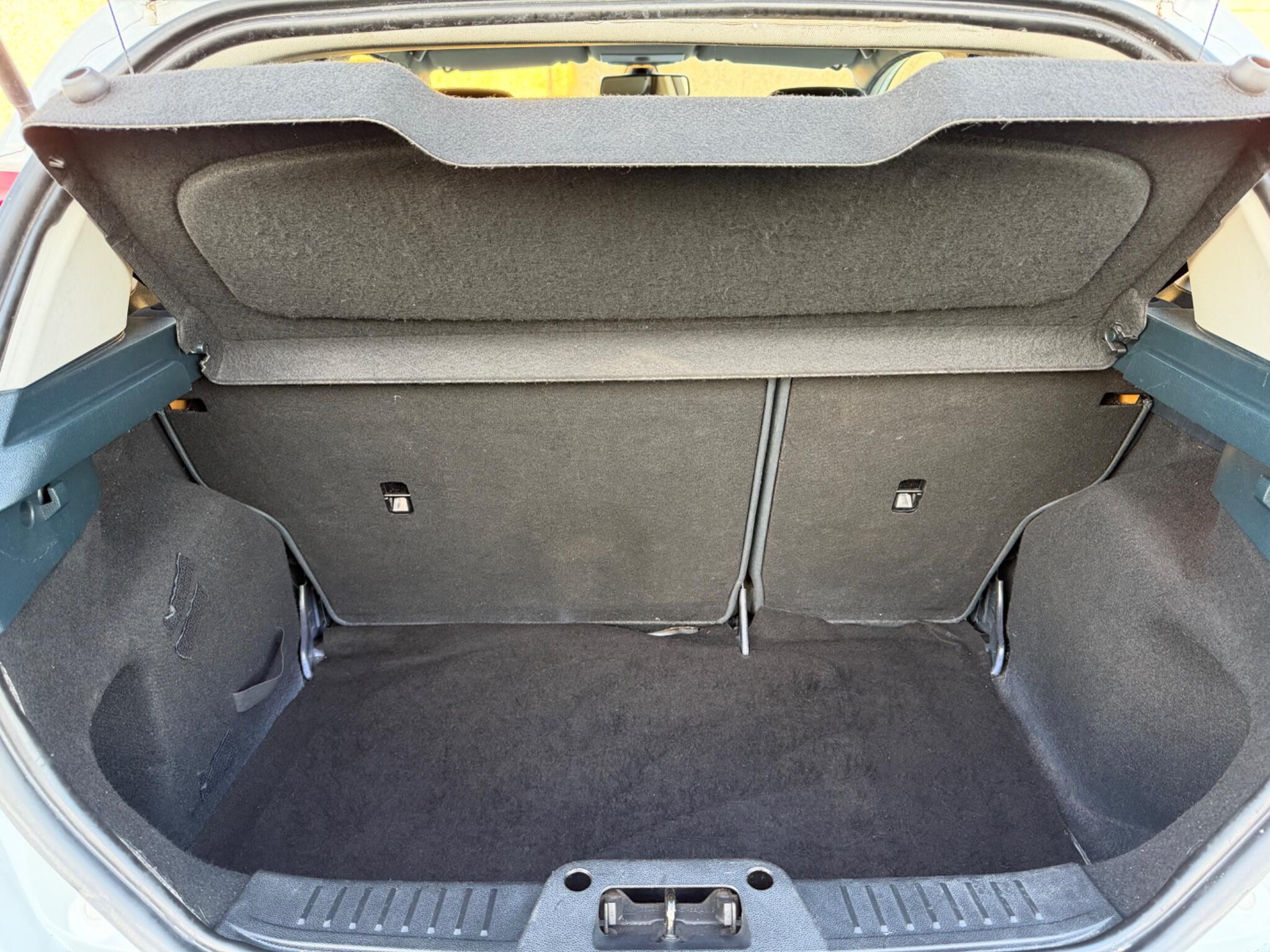 Ford Fiesta view 12