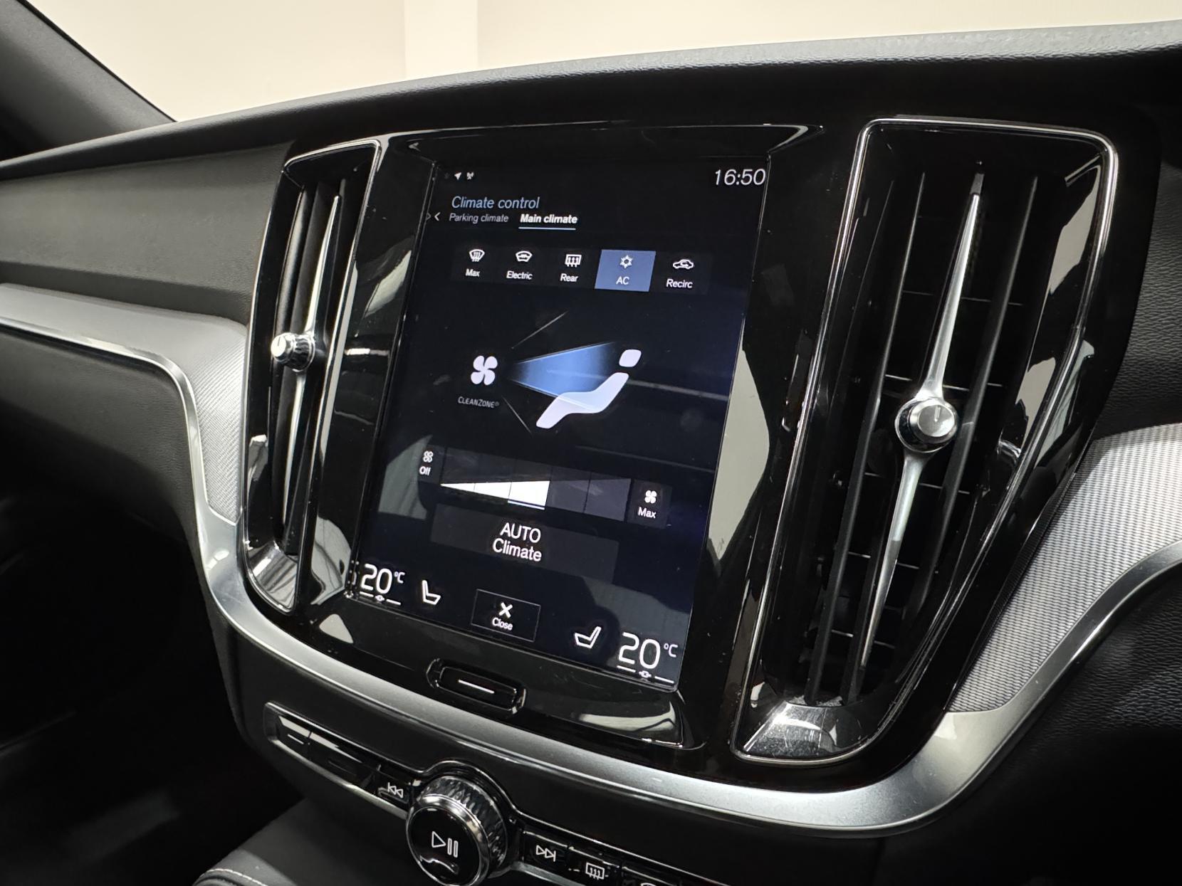 Volvo S60 view 33