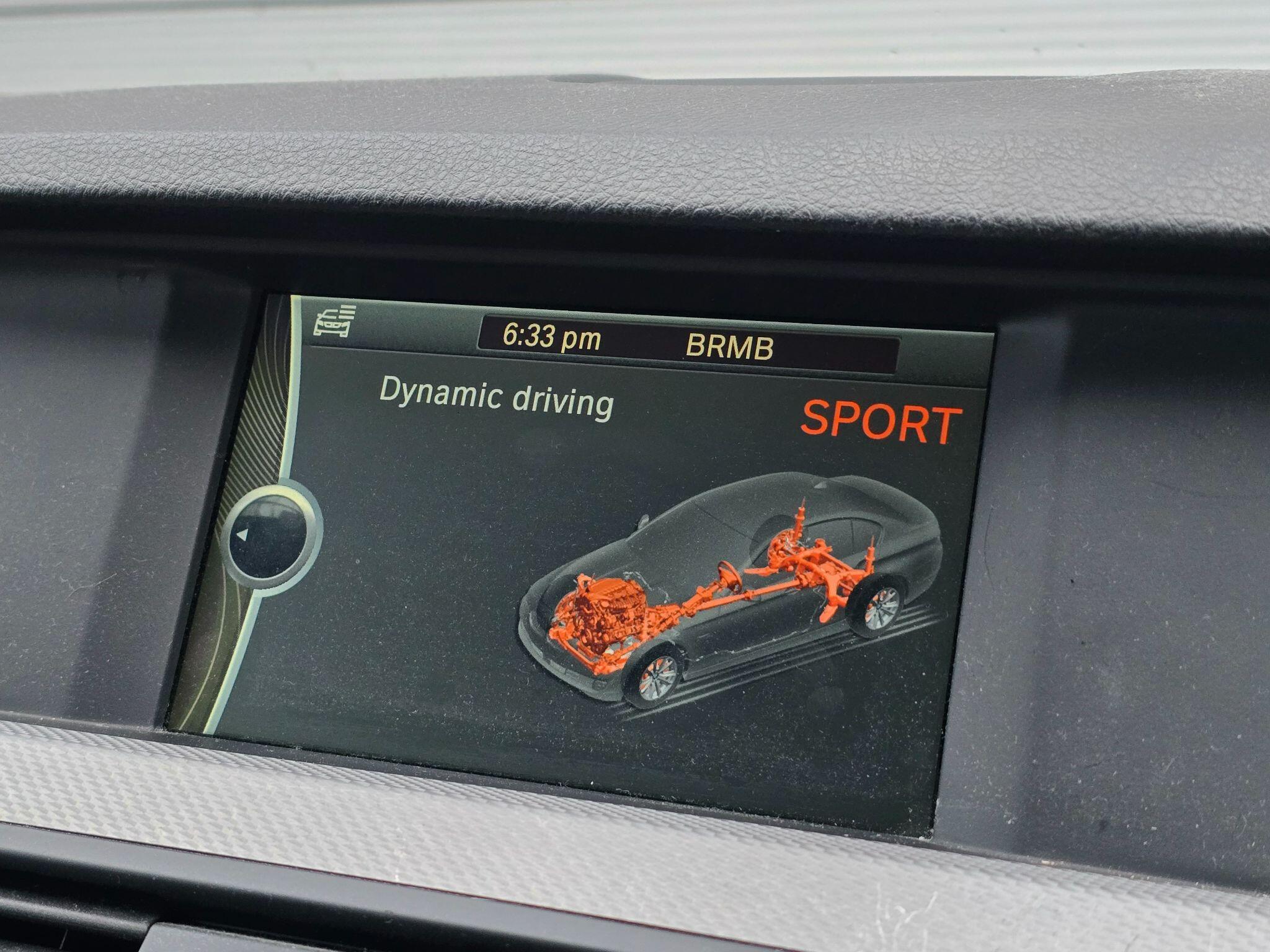 BMW 5 Series view 24