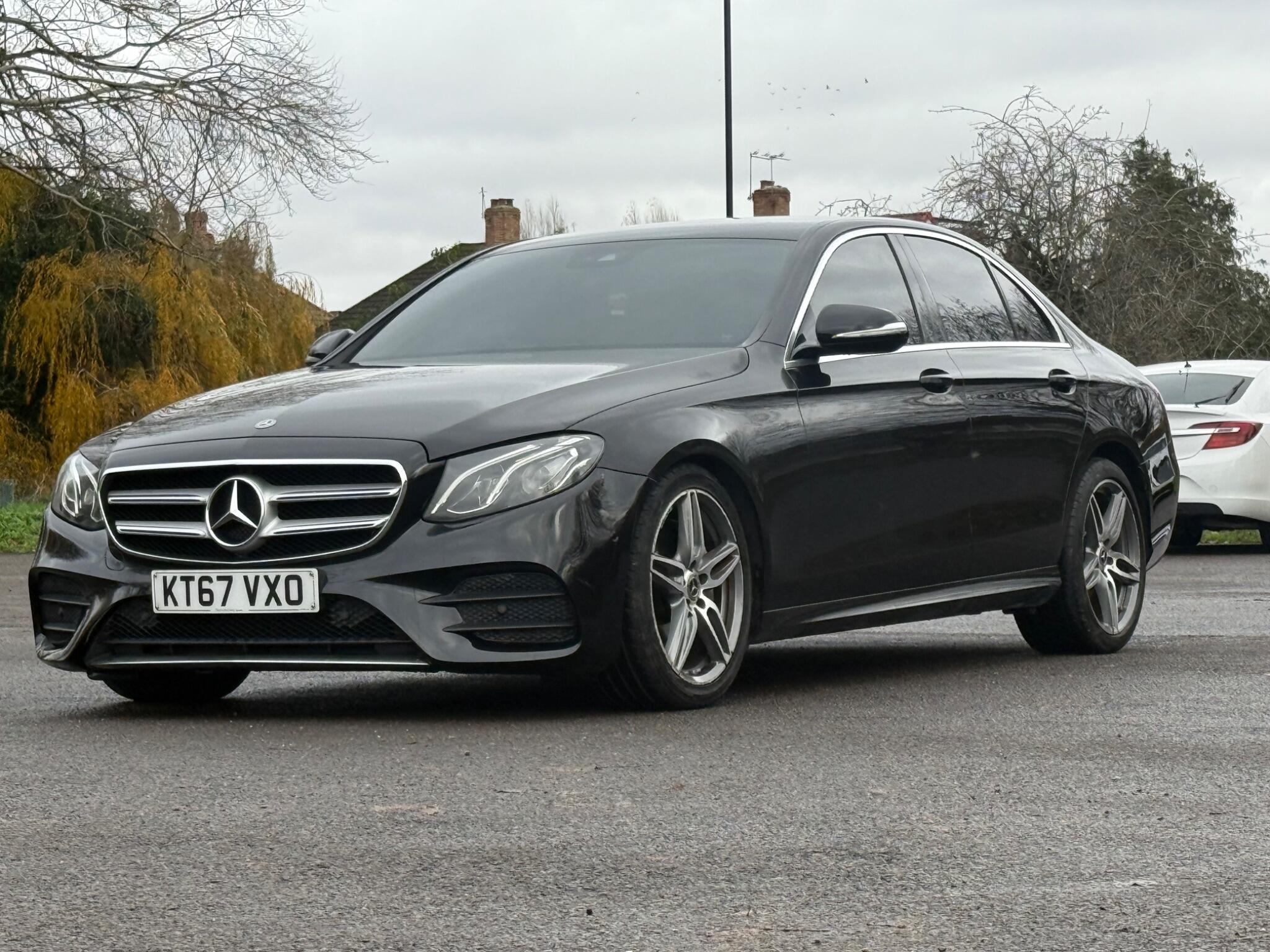 Mercedes-Benz E-Class view 4