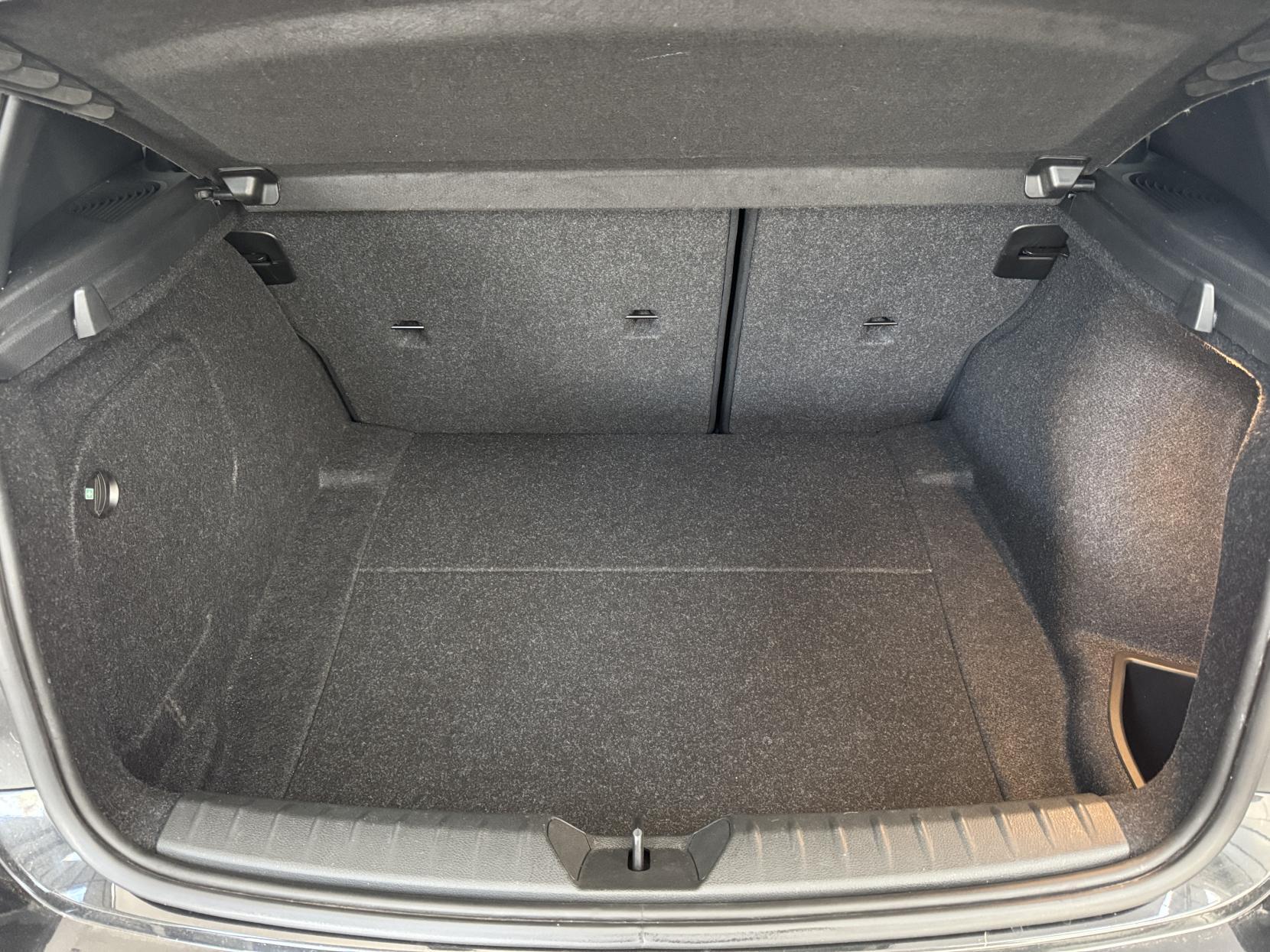 BMW 1 Series view 78