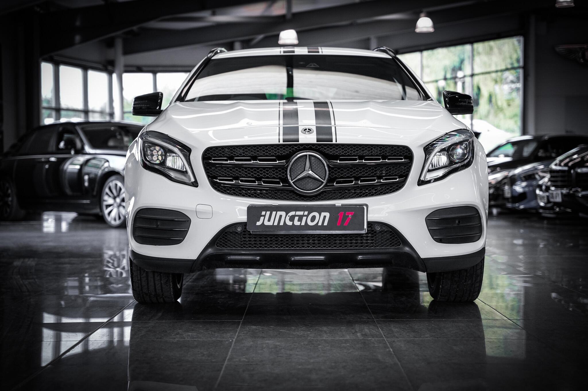 Mercedes-Benz Gla view 11