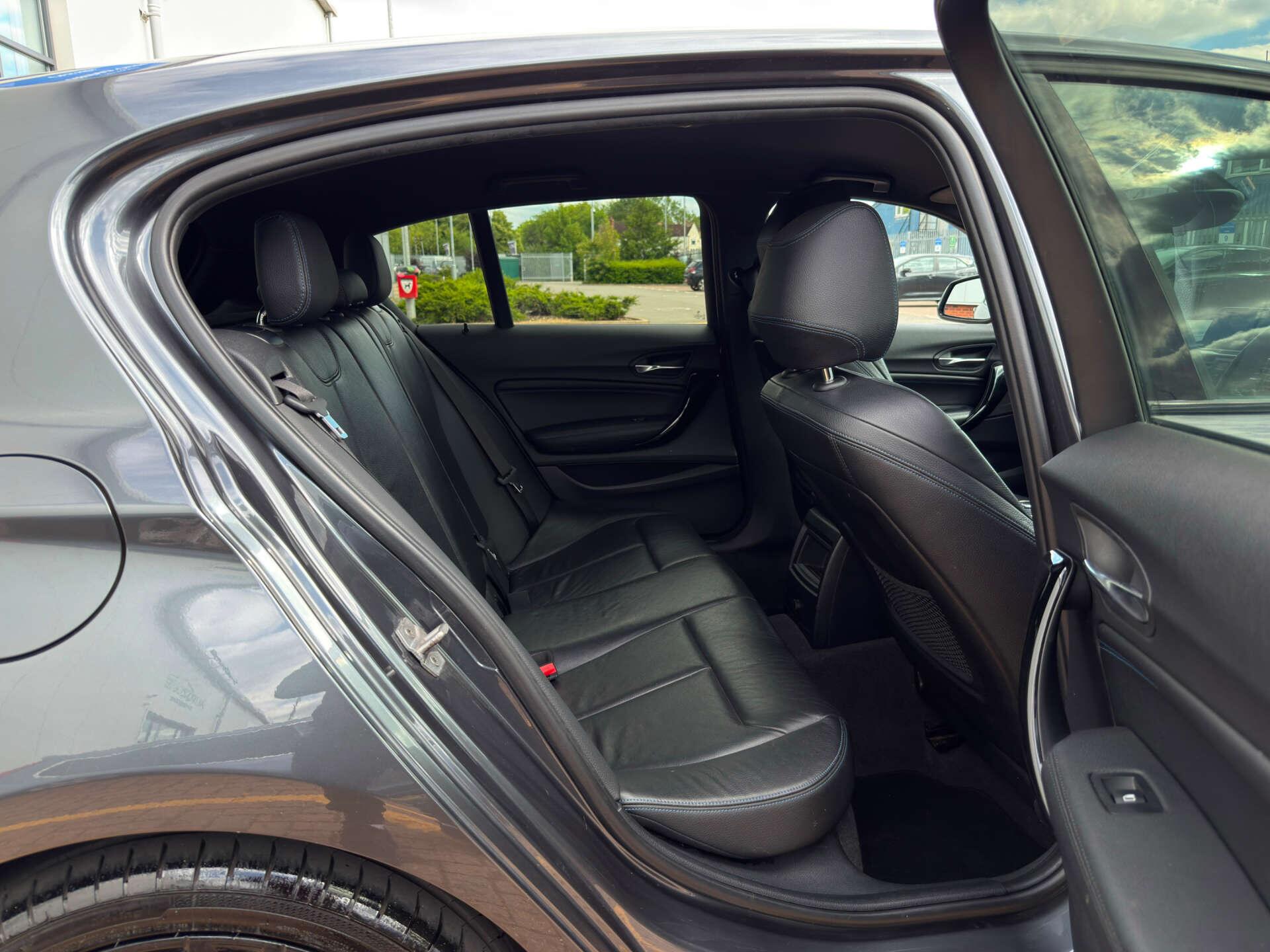BMW 1 Series view 34