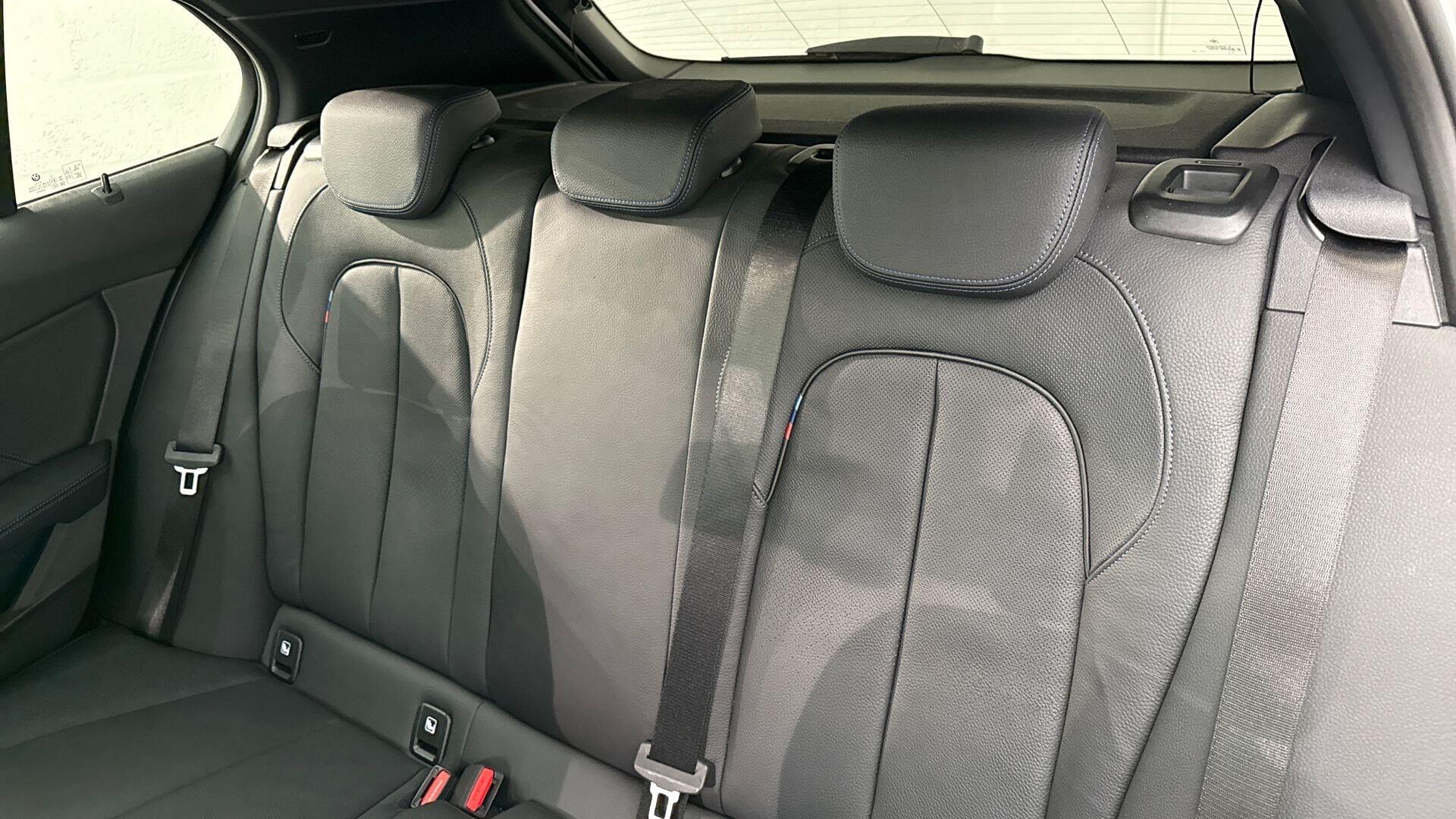 BMW 1 Series view 12