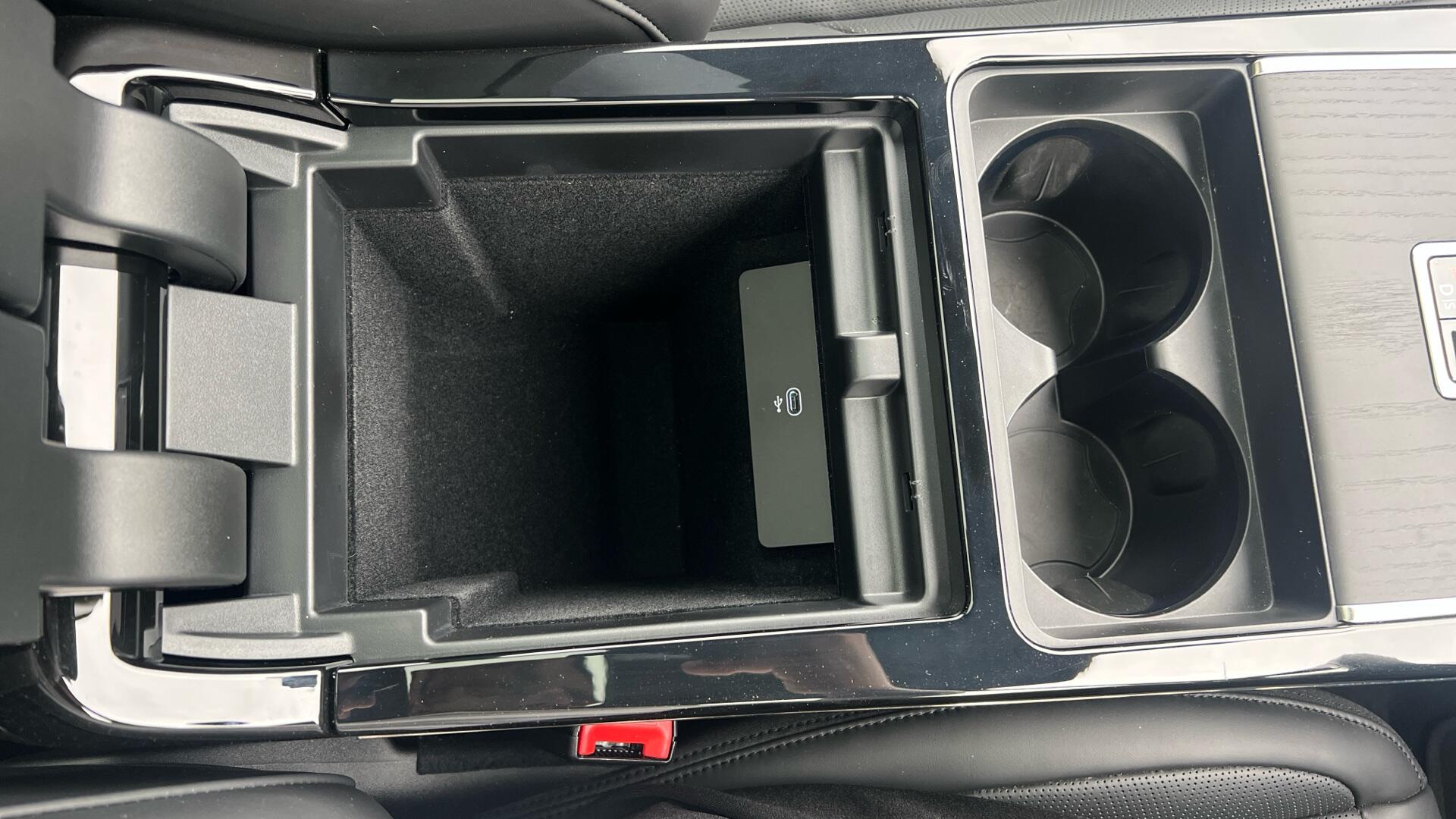 Land Rover Range Rover Evoque view 25