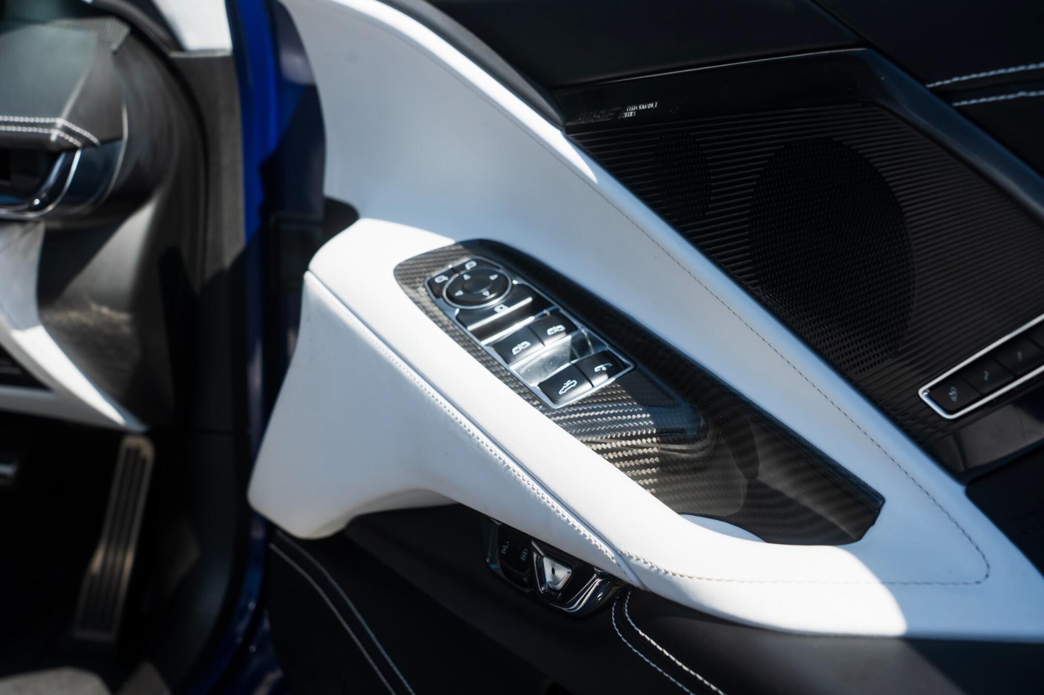 Chevrolet Corvette view 37