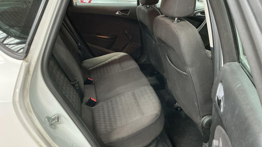 Vauxhall Astra view 8