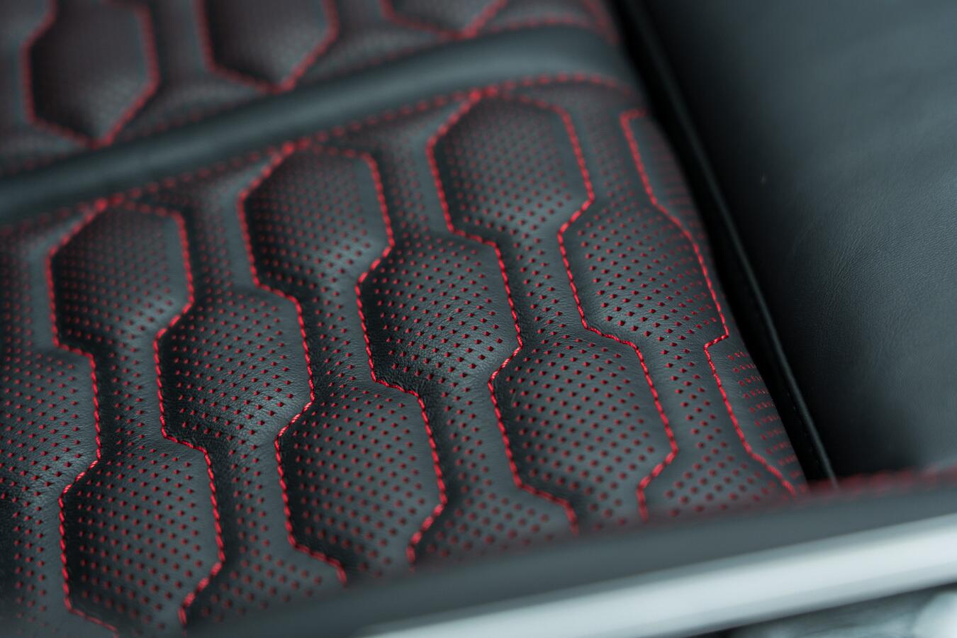 Audi RS6 Avant view 50