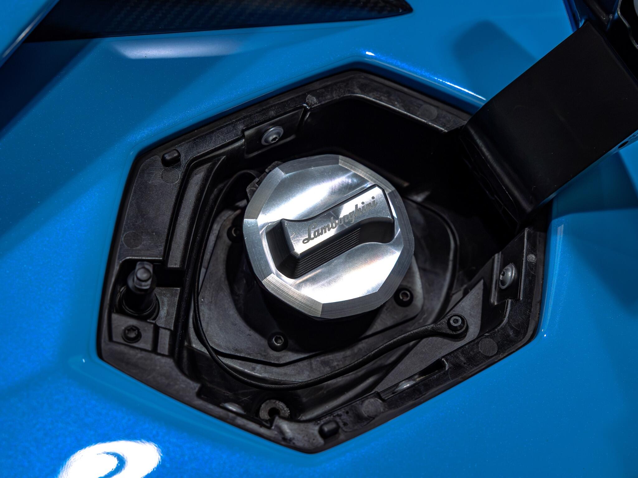 Lamborghini Aventador view 27