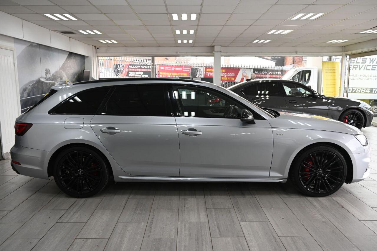 Audi S4 view 3