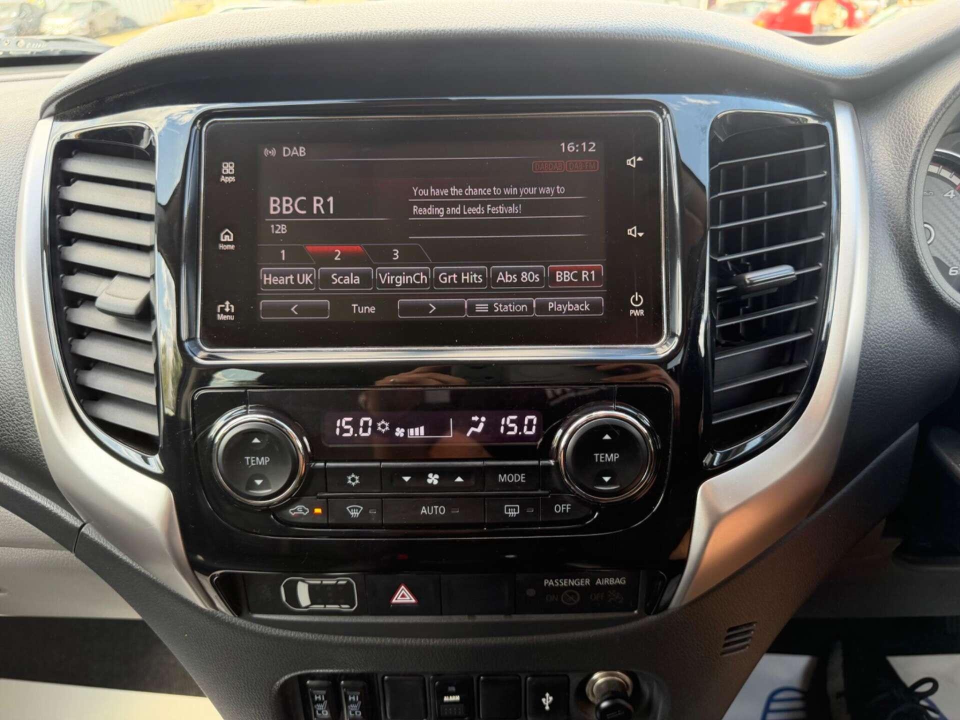 Mitsubishi L200 view 14