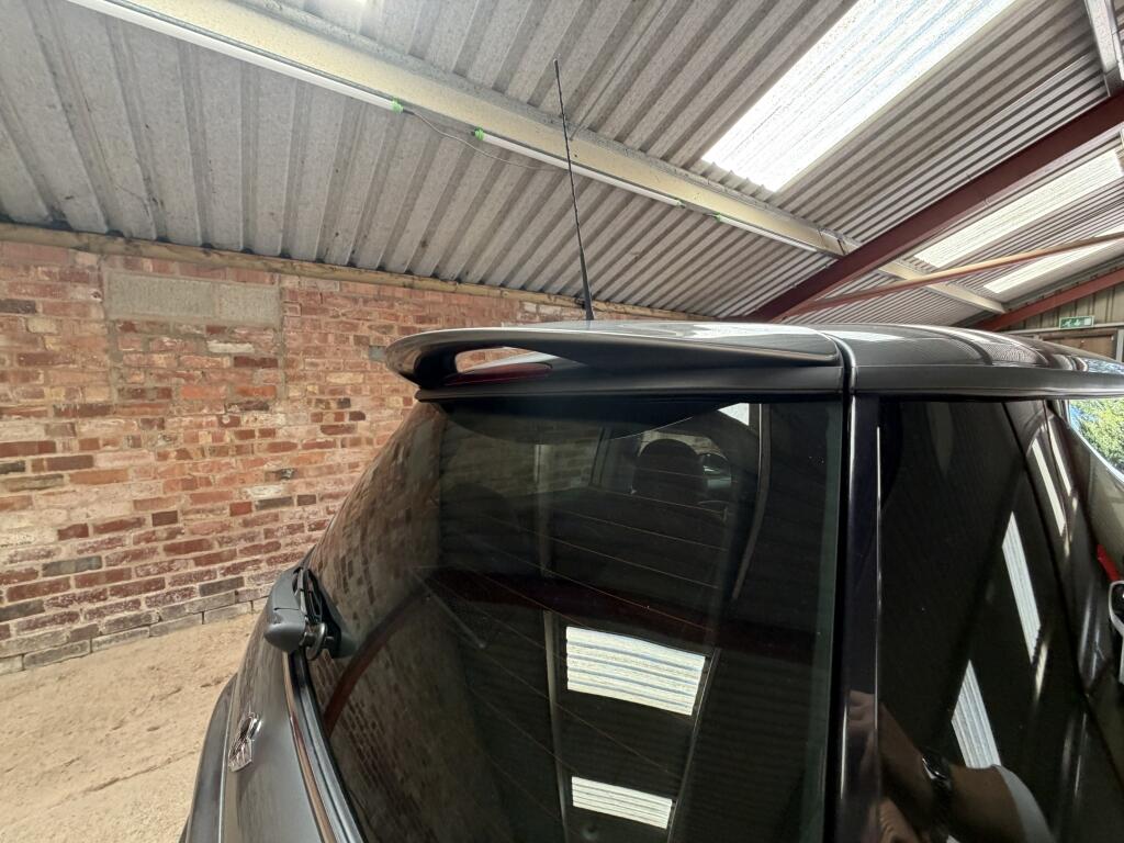 Mini Hatch view 27