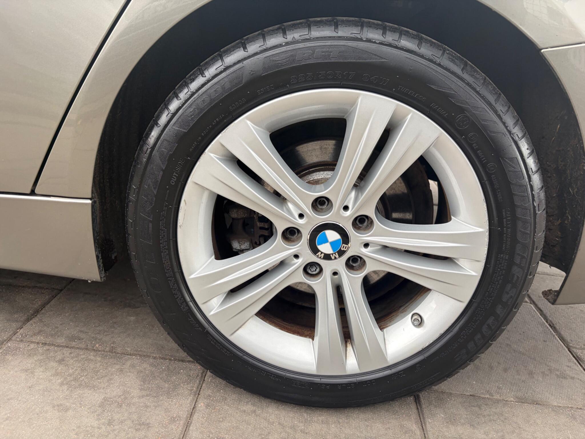 BMW 3 Series view 88