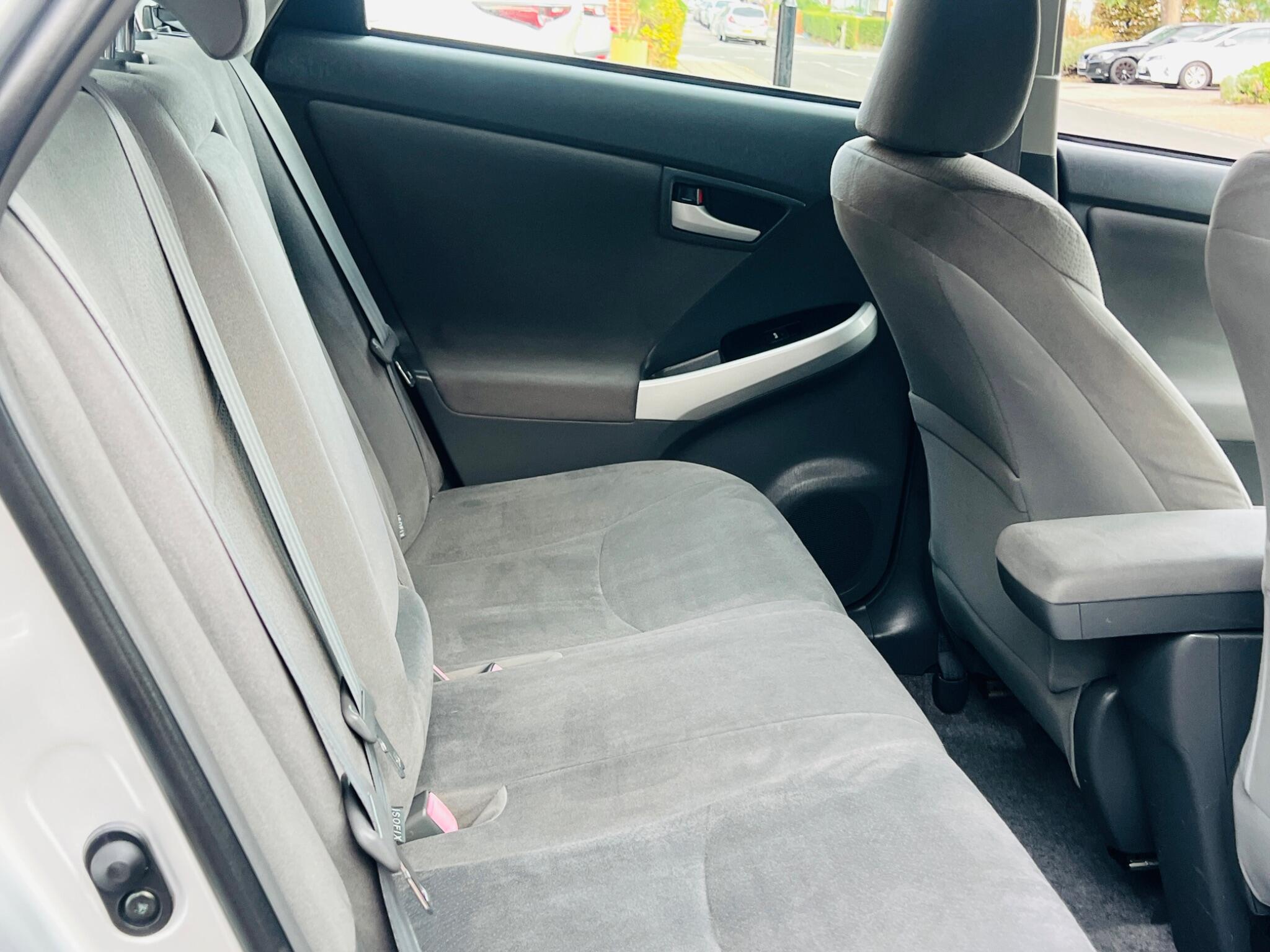 Toyota Prius view 36
