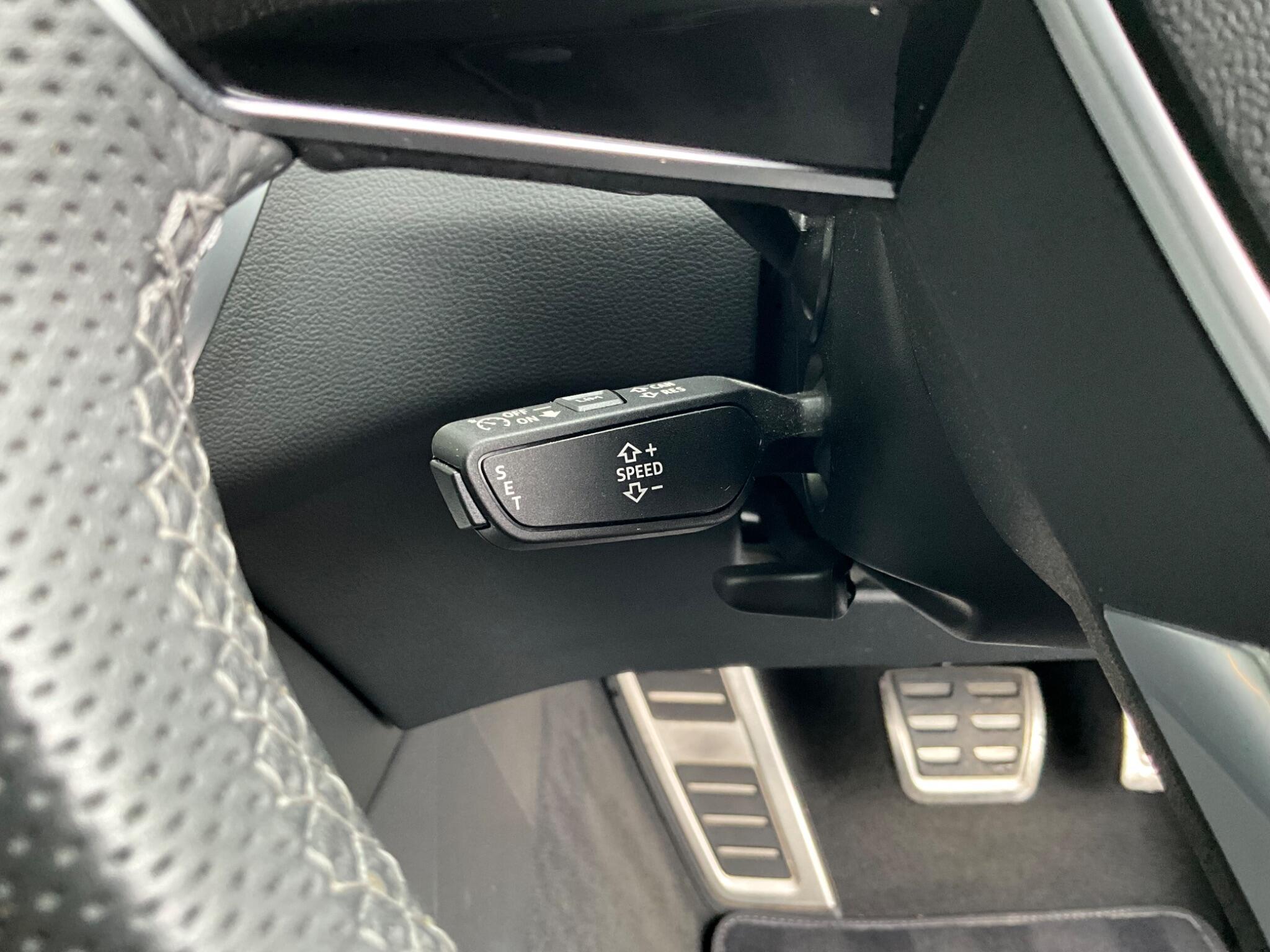 Audi A6 Avant view 17