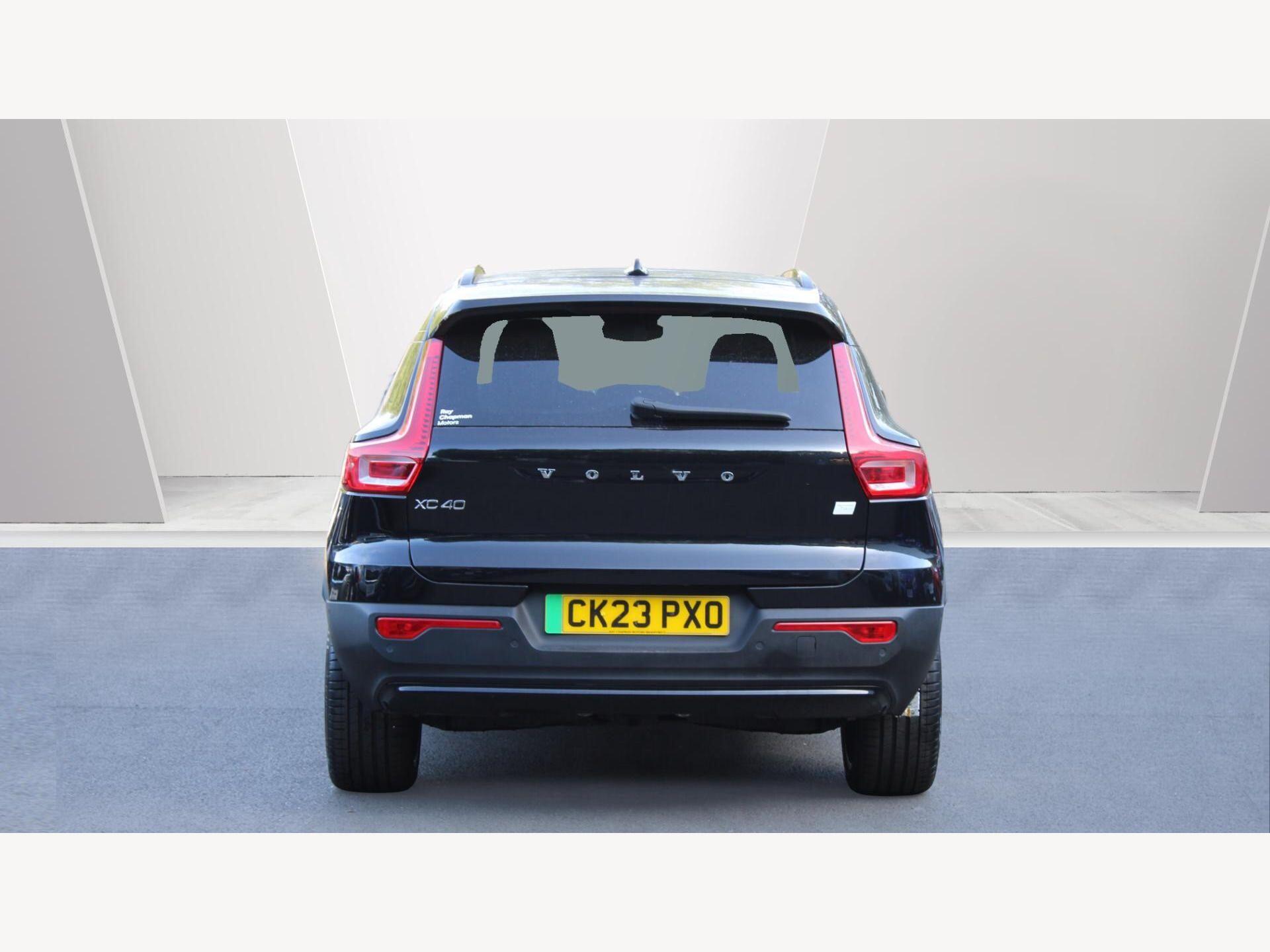 Volvo XC40 view 10
