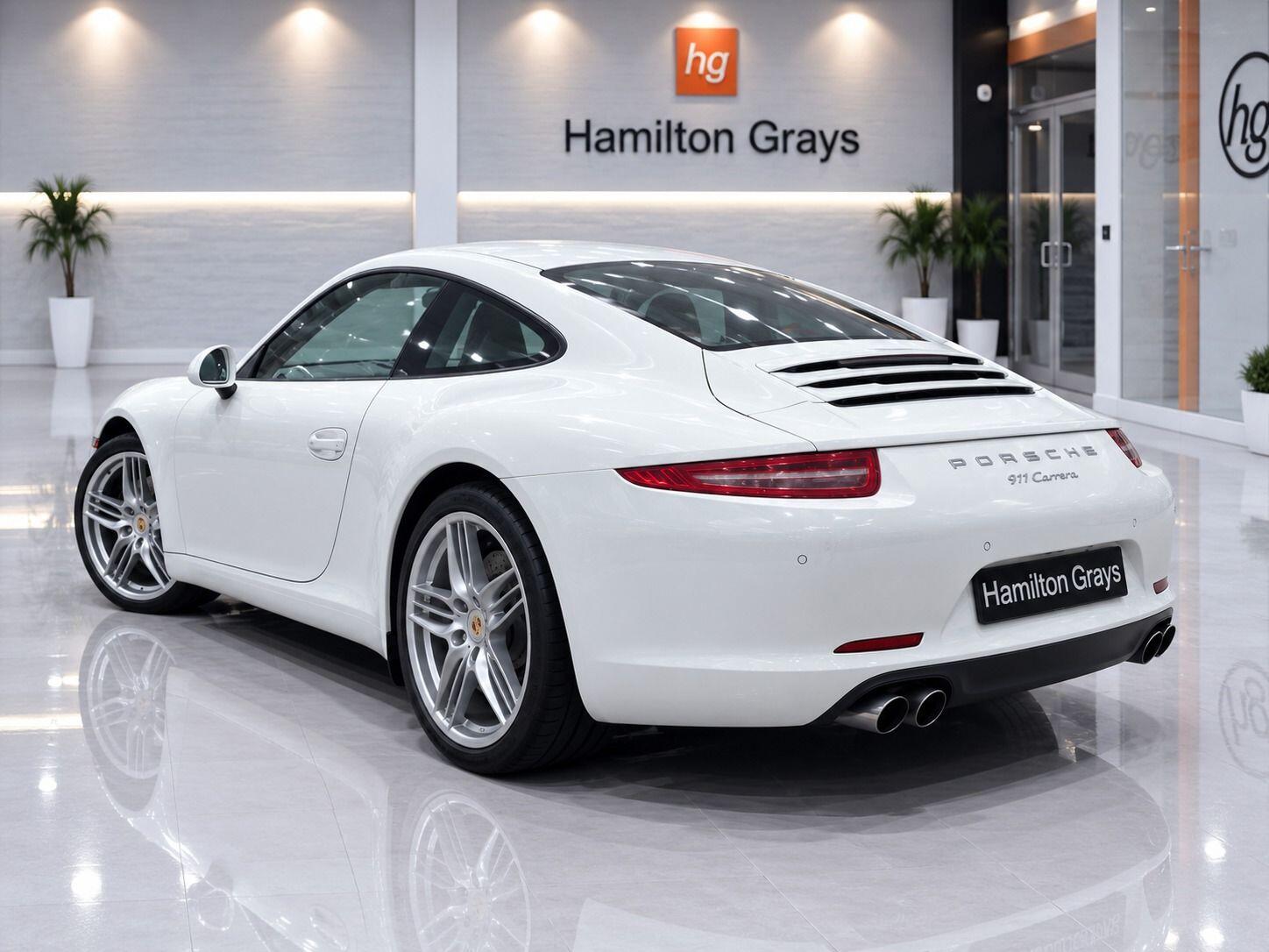 Porsche 911 view 3
