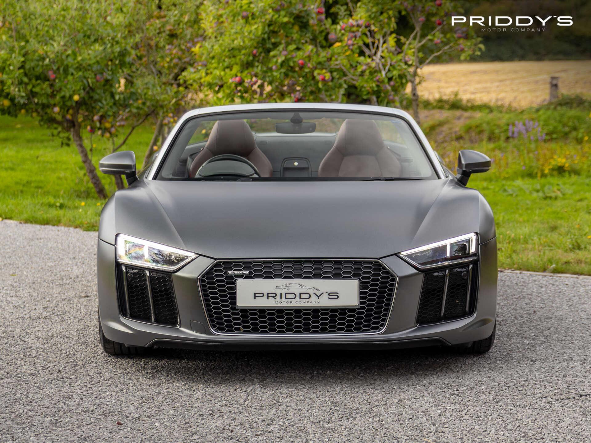 Audi R8 view 44