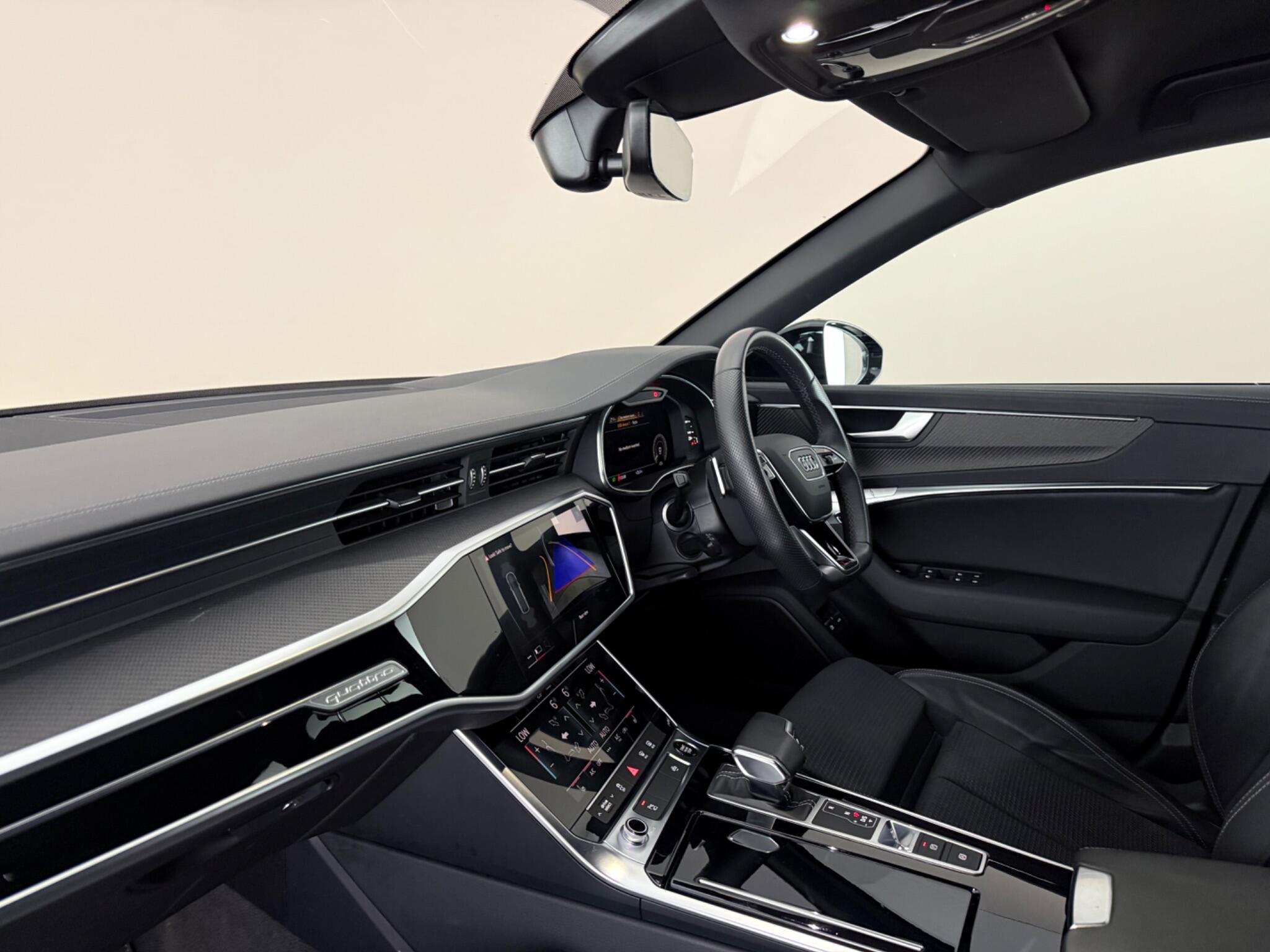 Audi A6 view 13