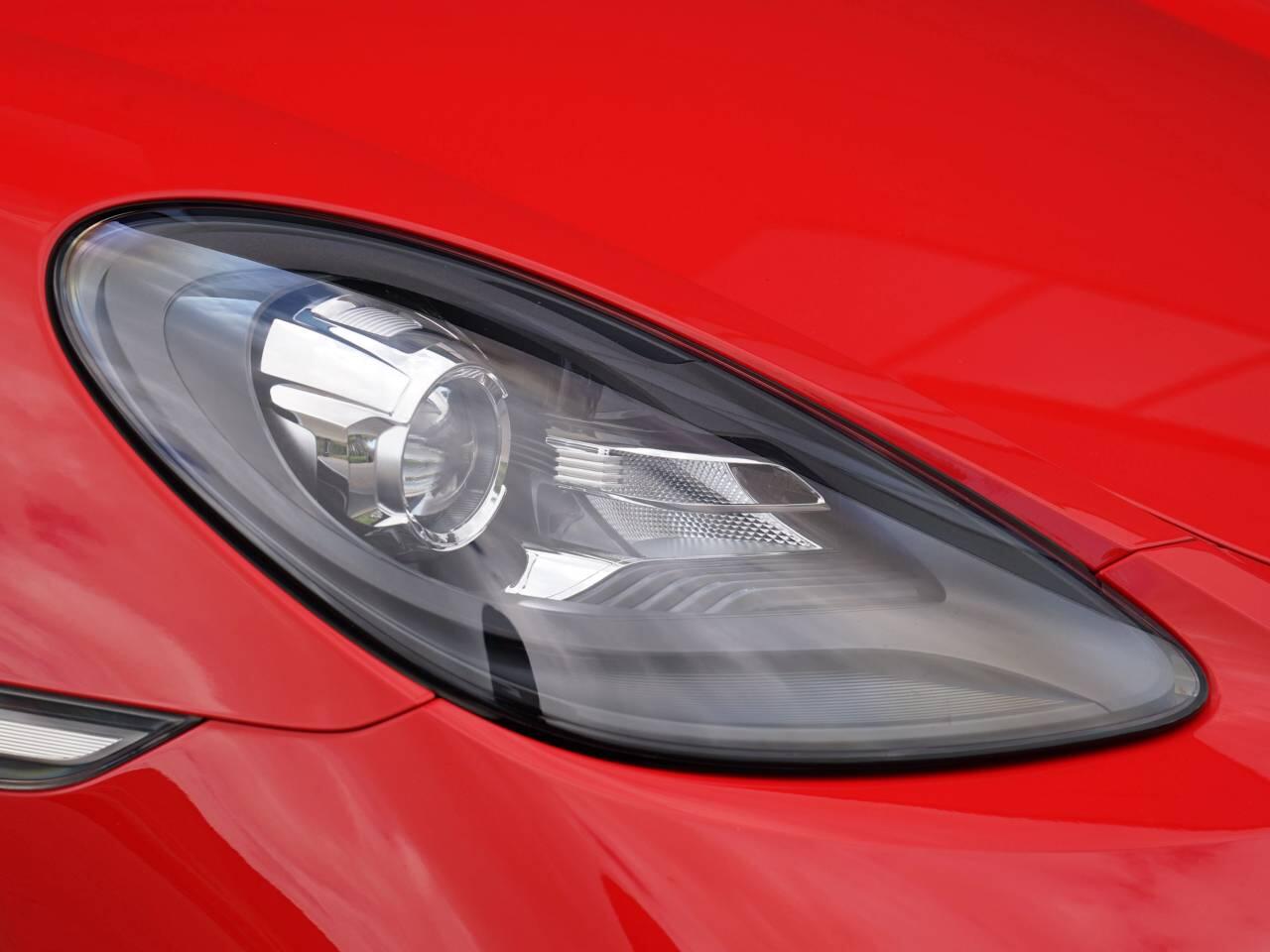 Porsche Cayman view 47