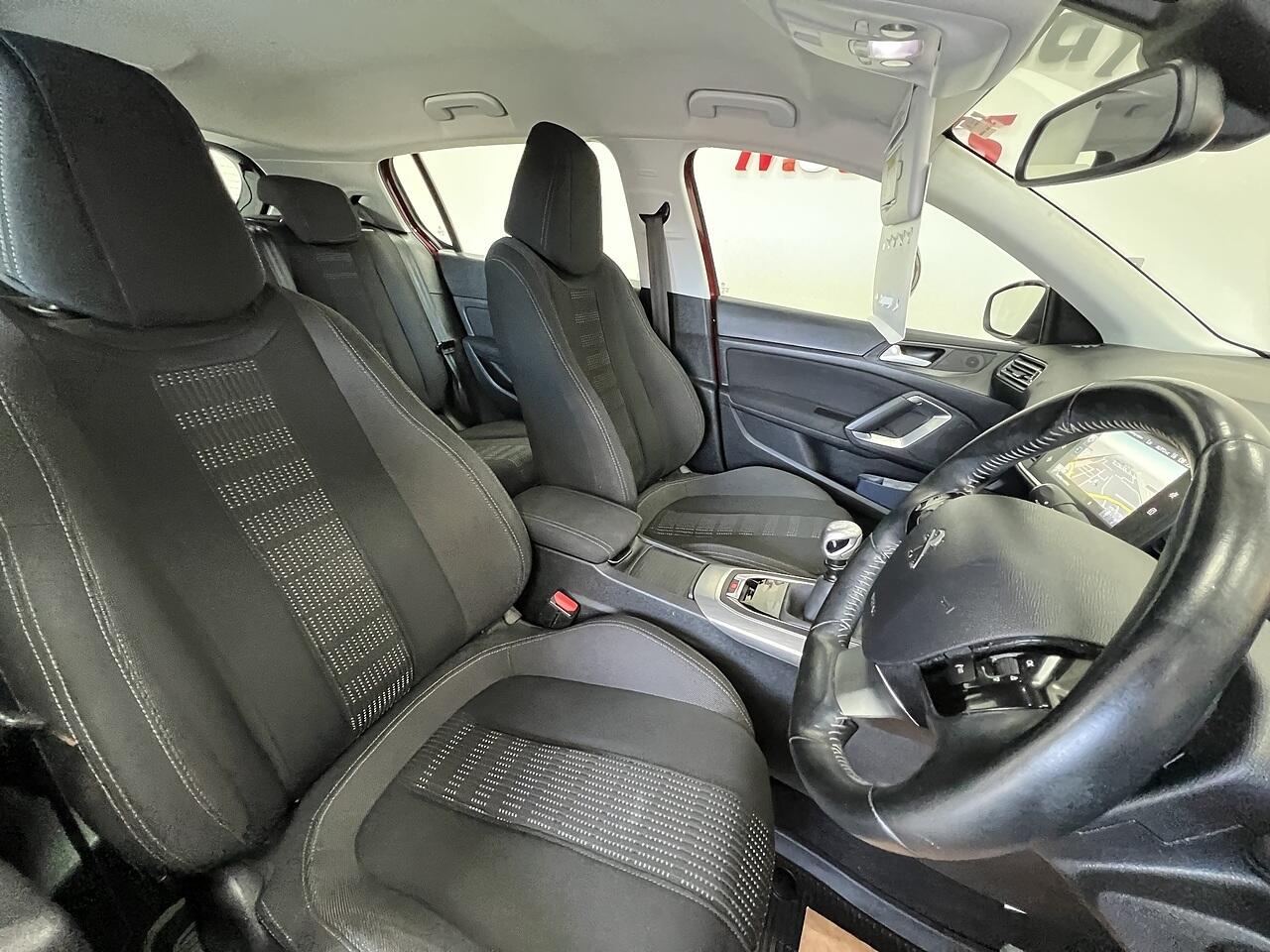 Peugeot 308 view 15