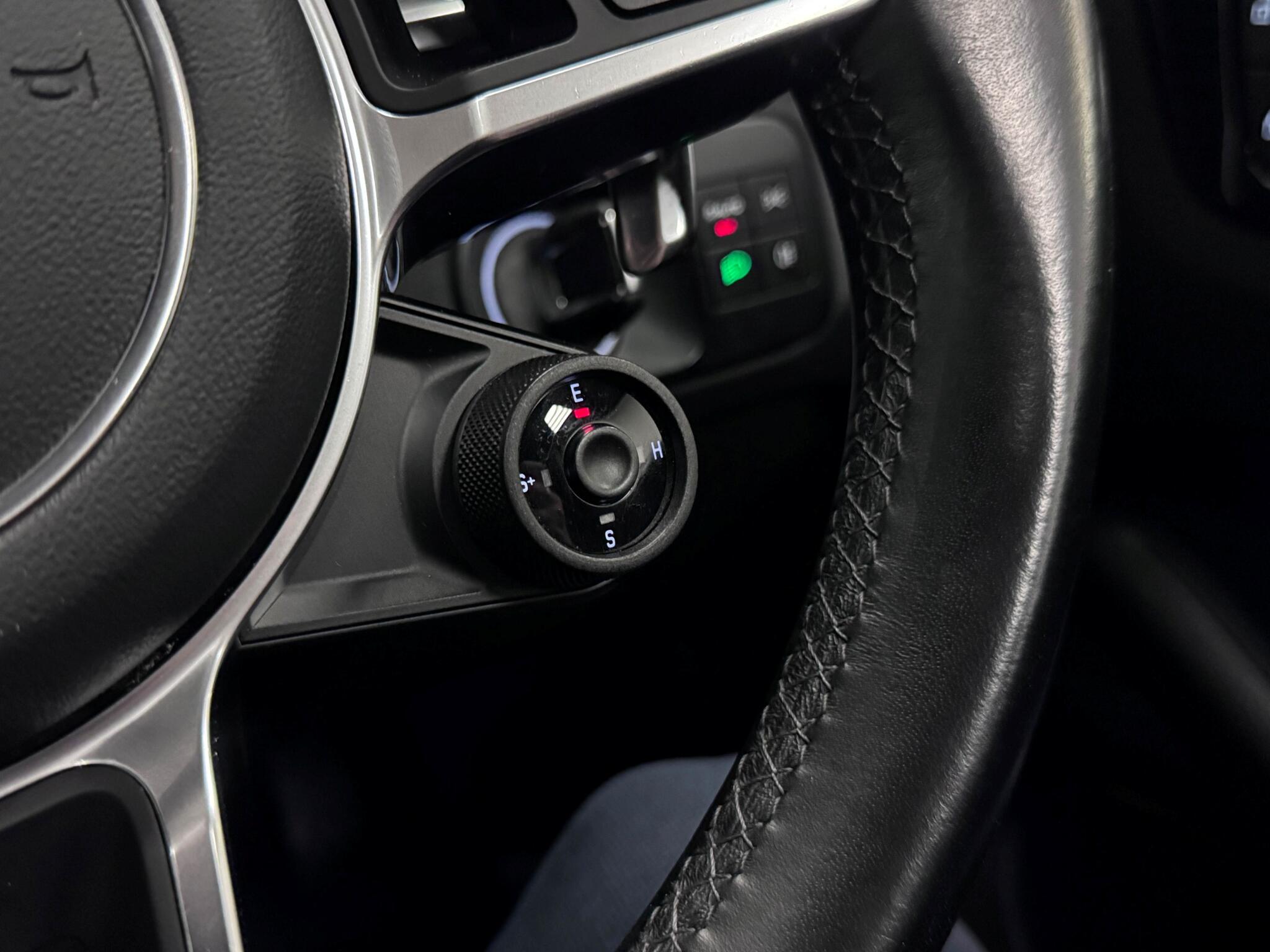 Porsche Cayenne view 17