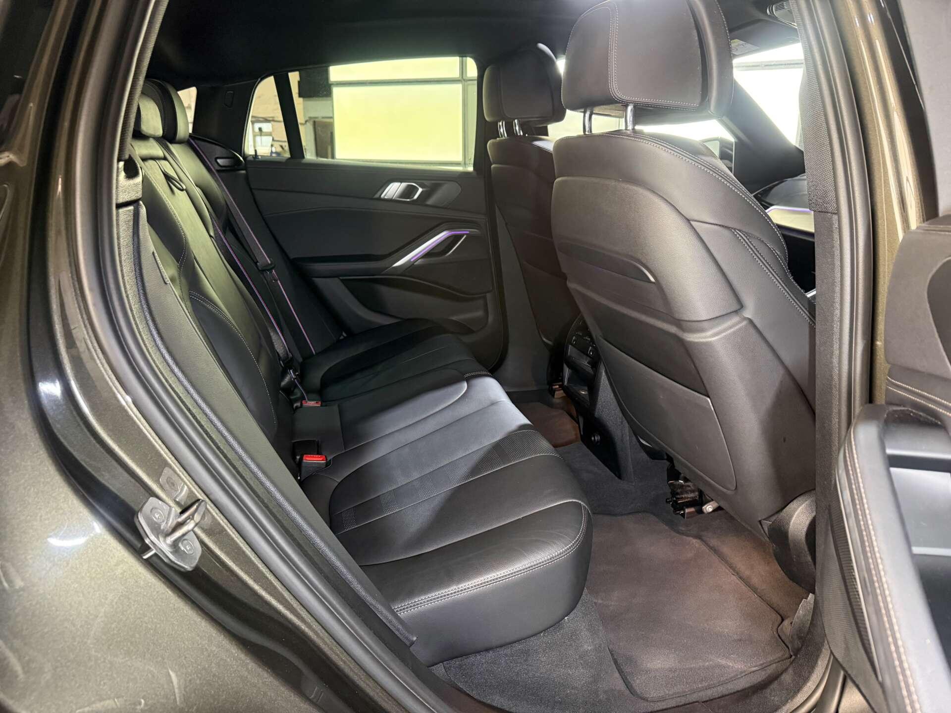 BMW X6 view 20