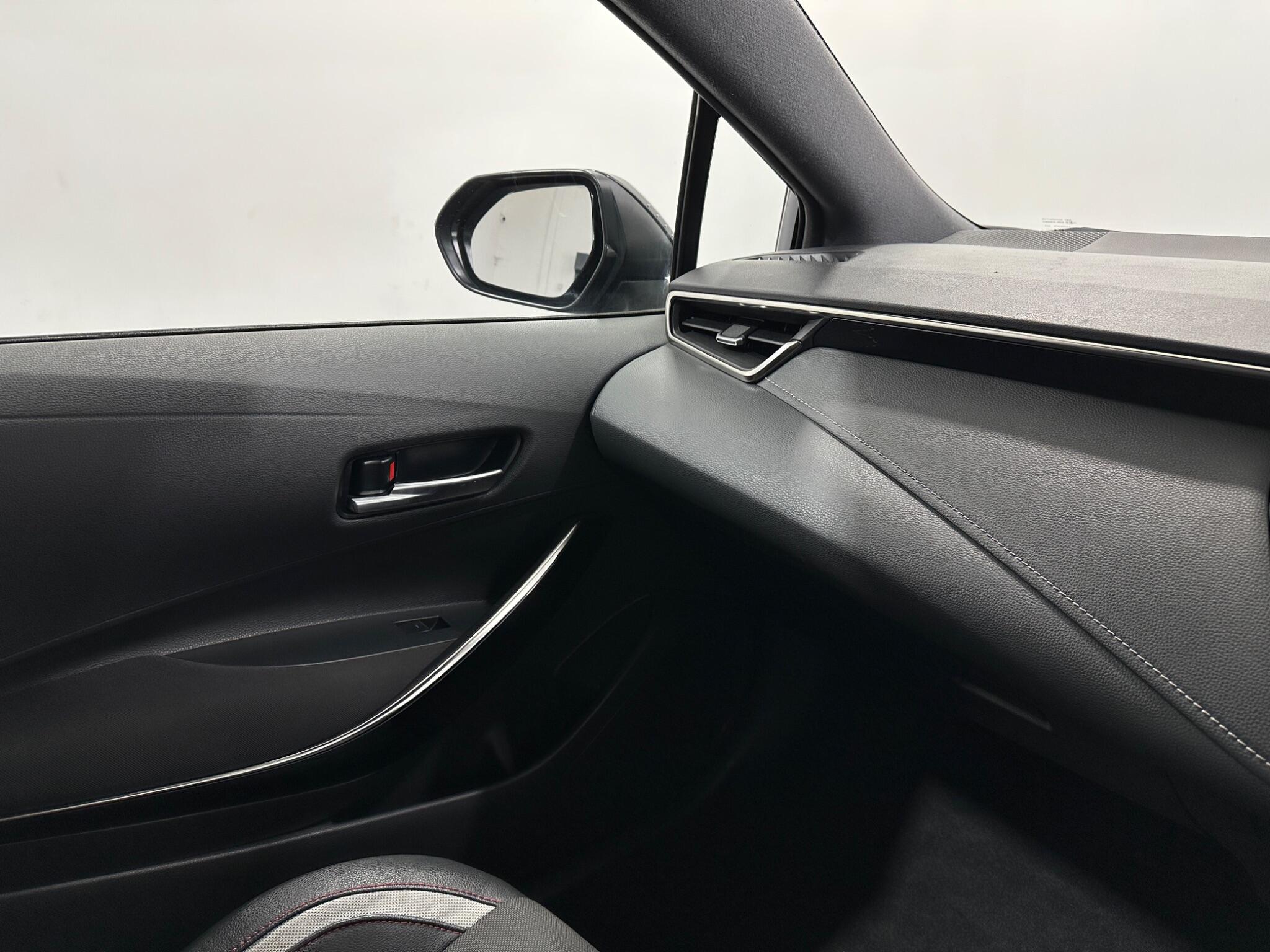 Toyota Corolla view 26
