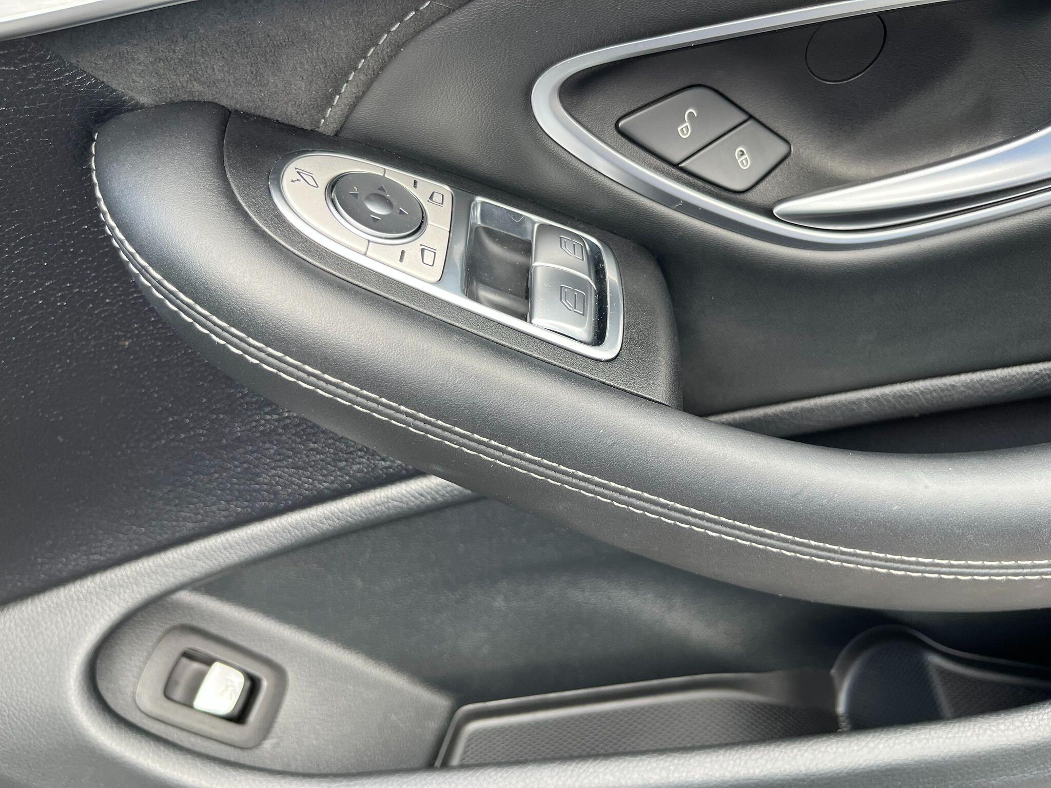 Mercedes-Benz C-Class view 15