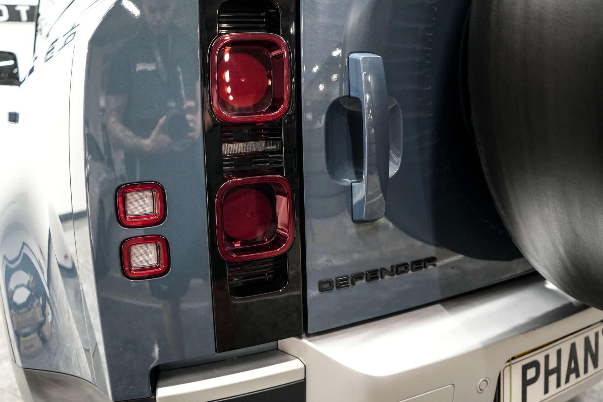 Land Rover Defender view 11