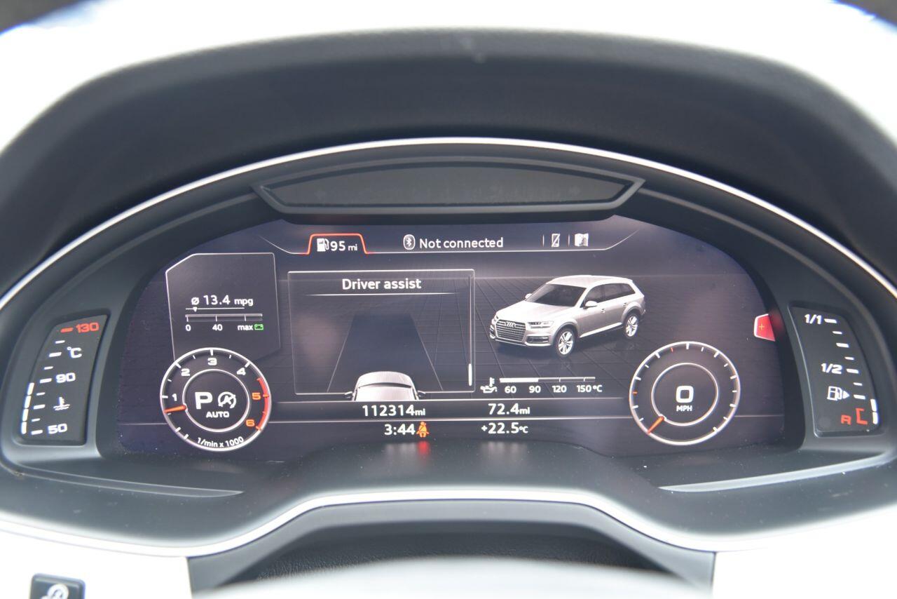 Audi Q7 view 40
