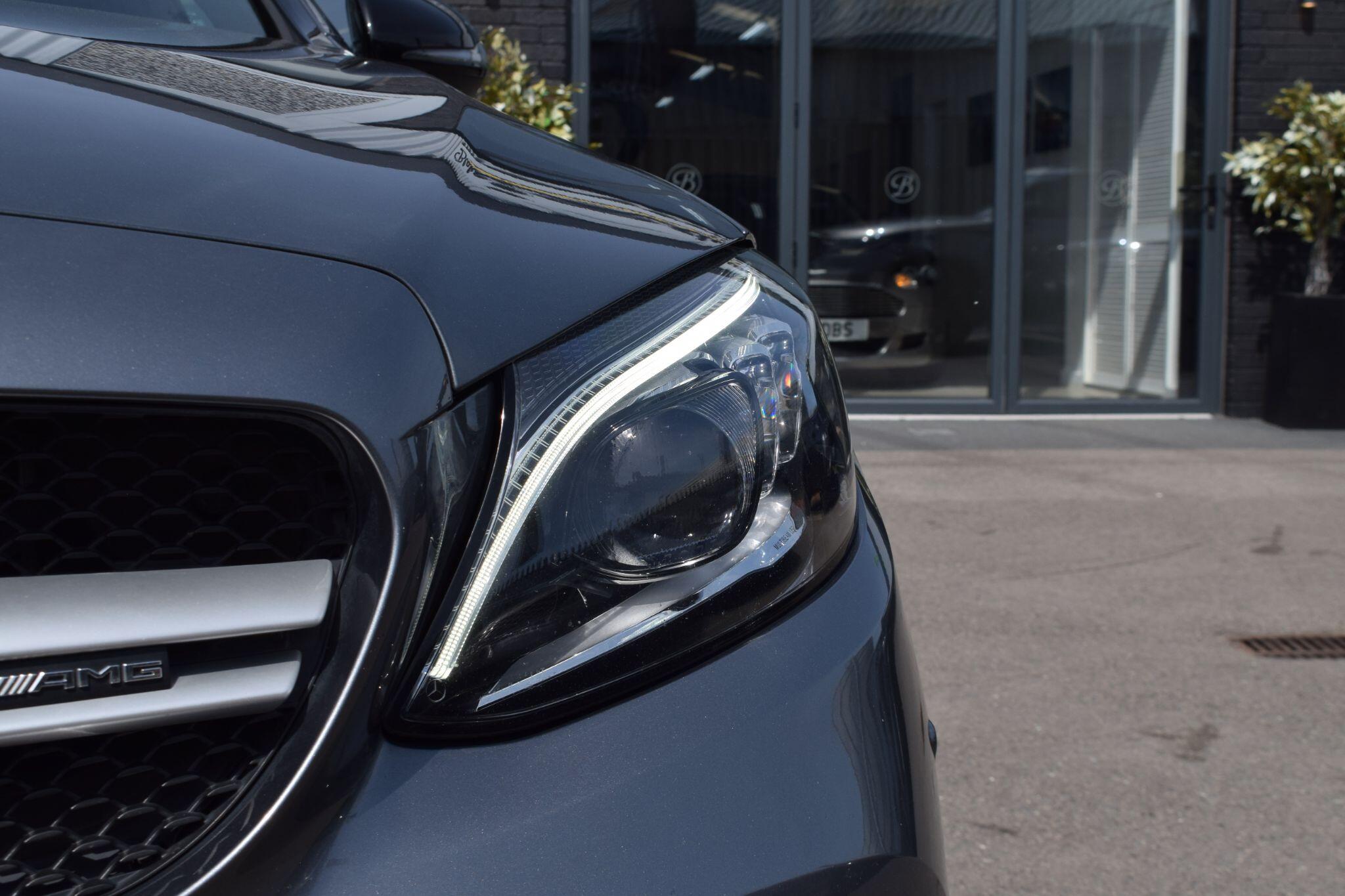 Mercedes-Benz C-Class view 41