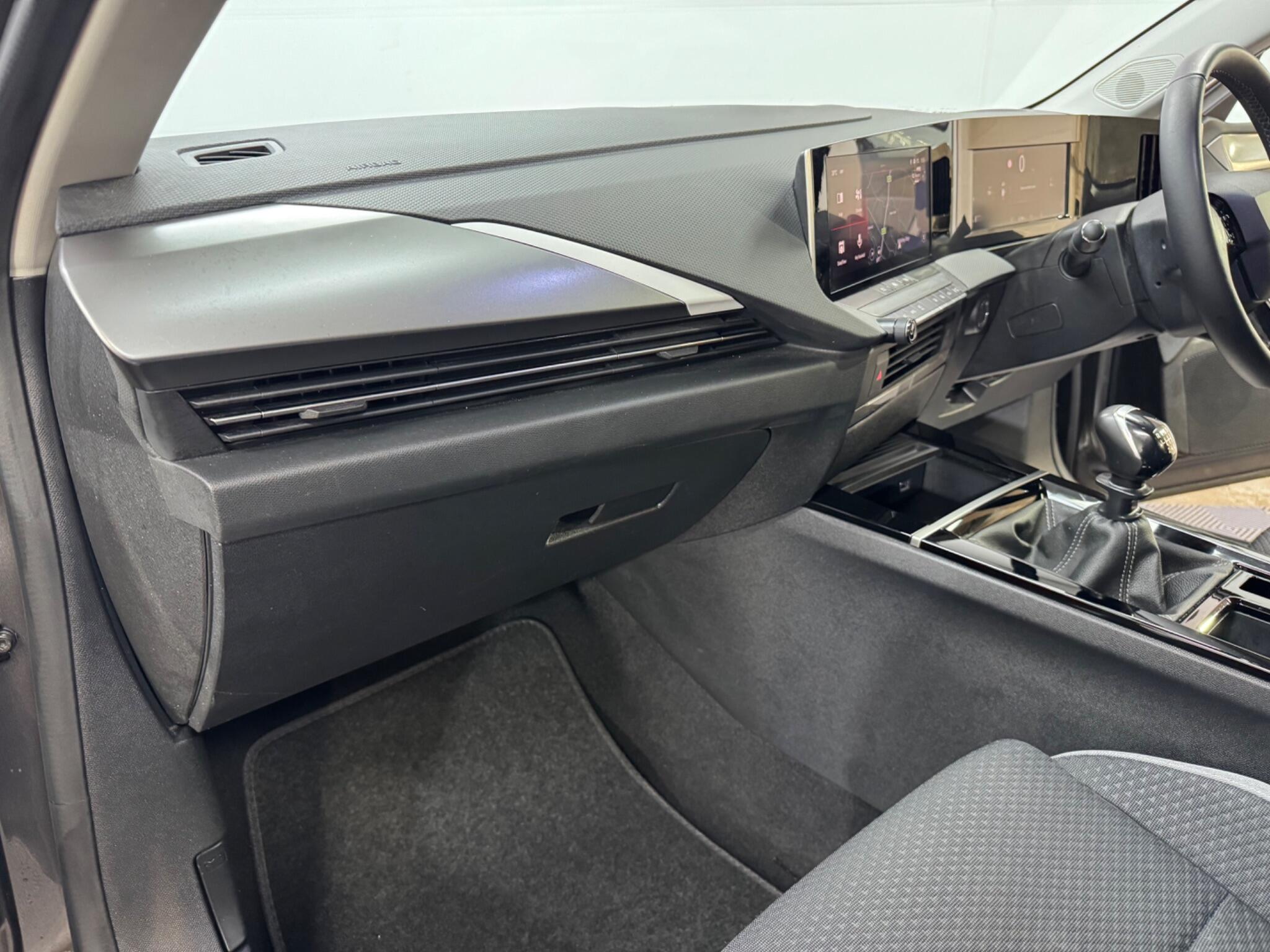 Vauxhall Astra view 42