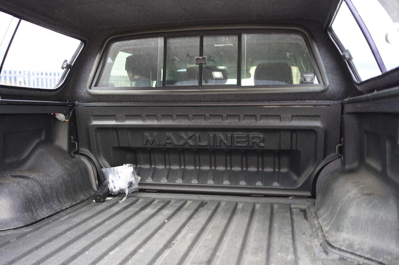 Volkswagen Amarok view 27
