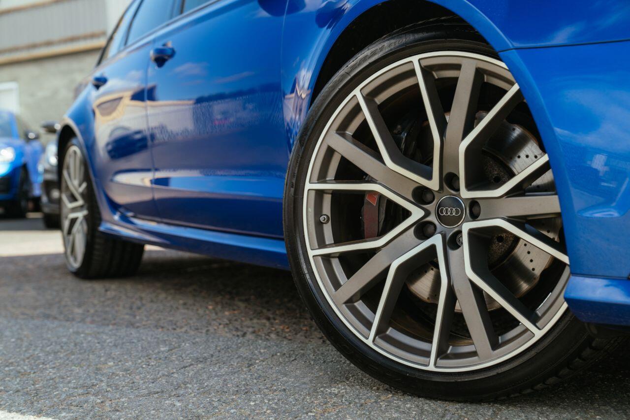 Audi RS6 view 37
