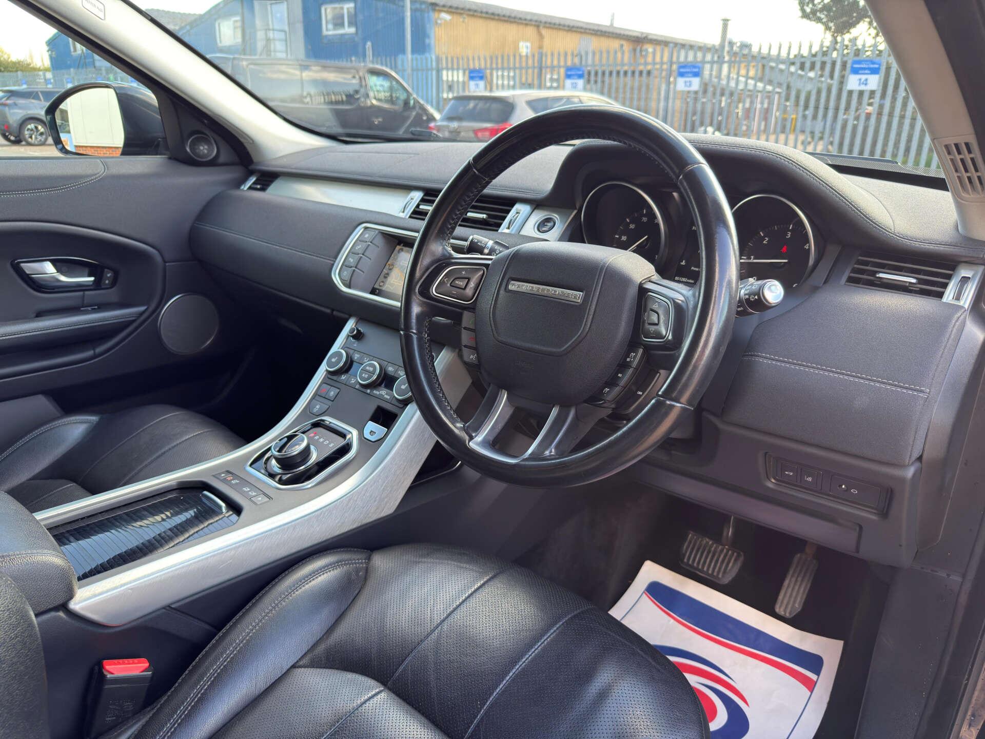 Land Rover Range Rover Evoque view 12