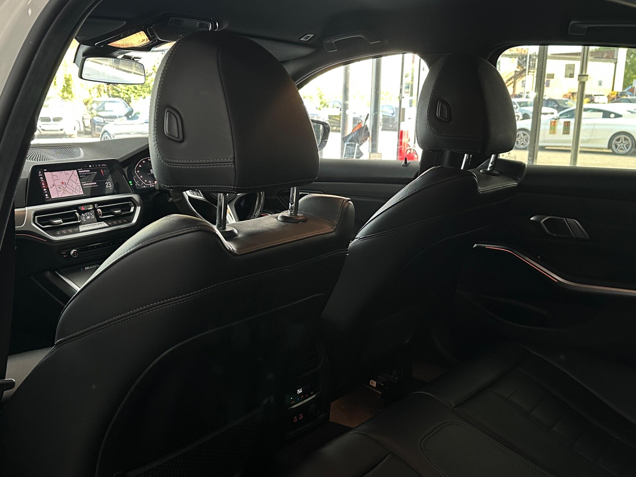 BMW 3 Series view 34