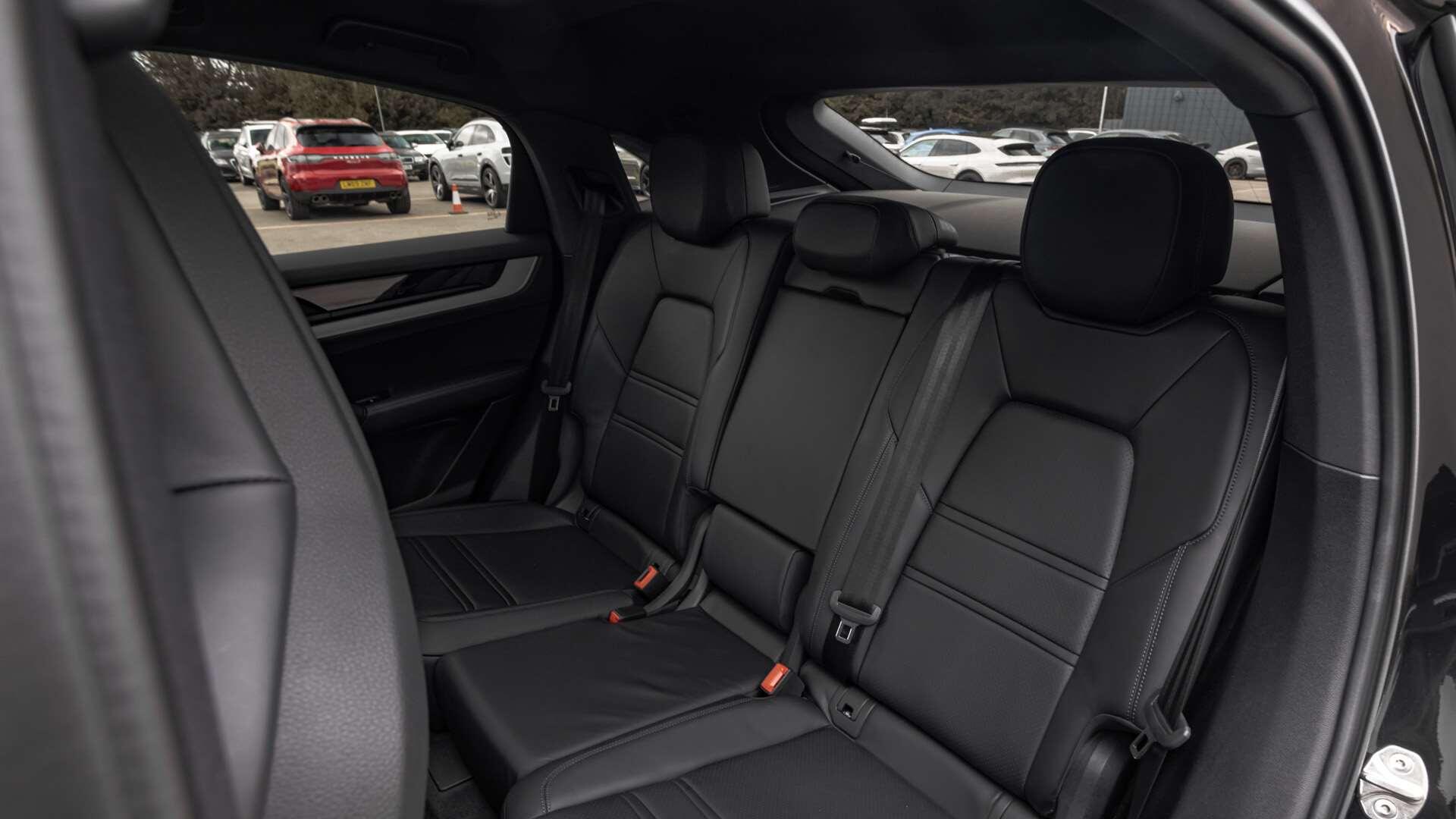 Porsche Cayenne view 14