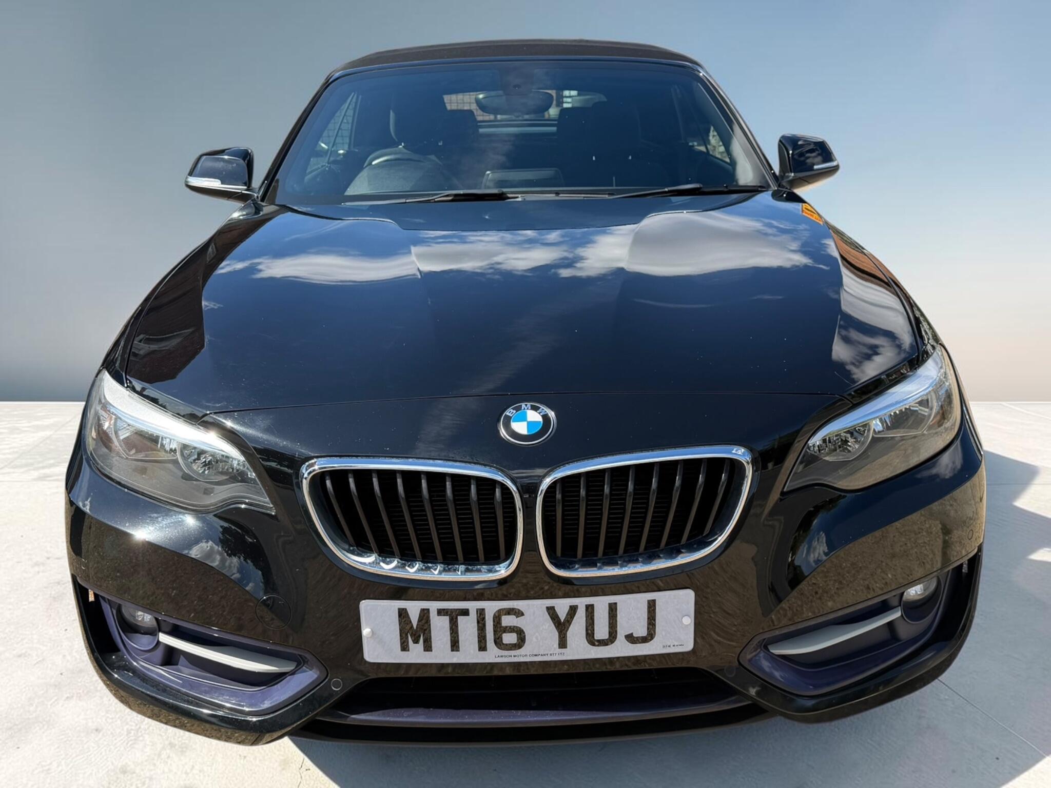 BMW 2 Series view 2