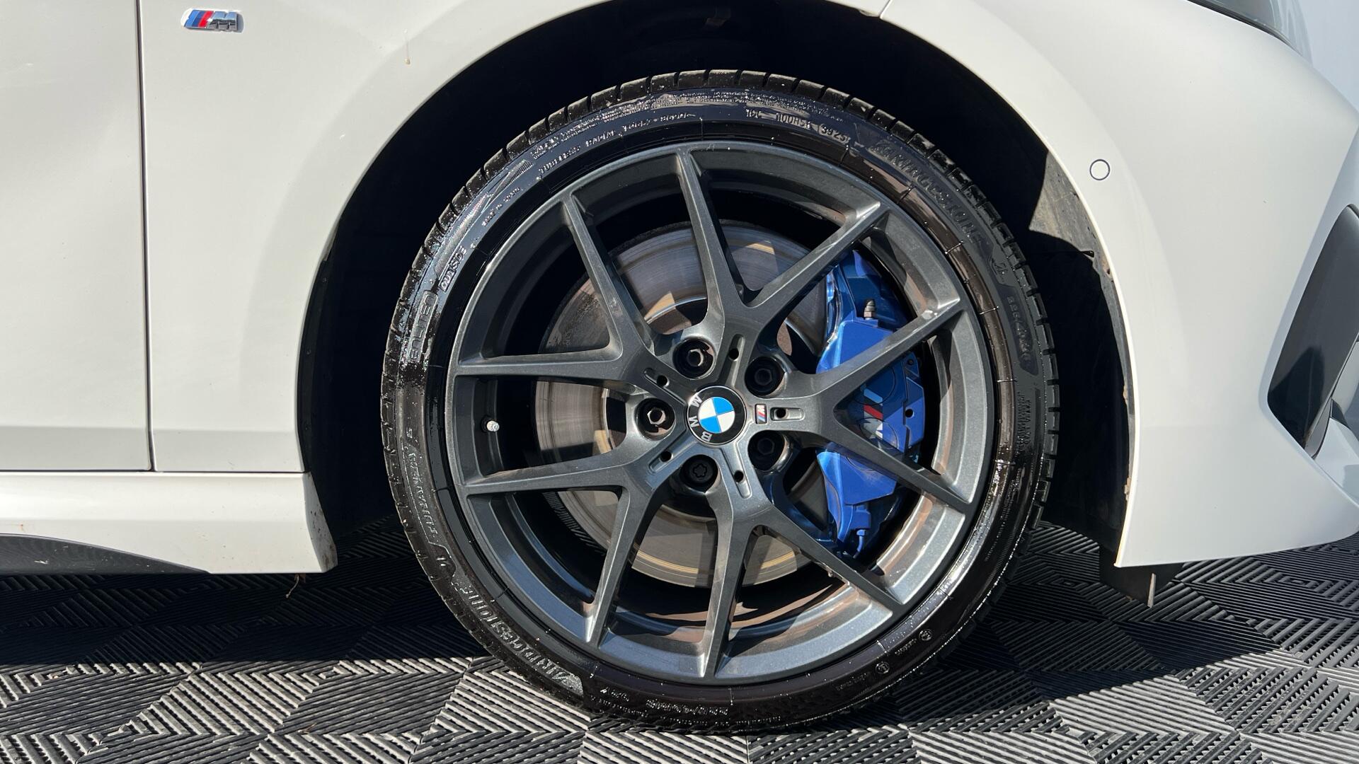 BMW 2 Series view 14