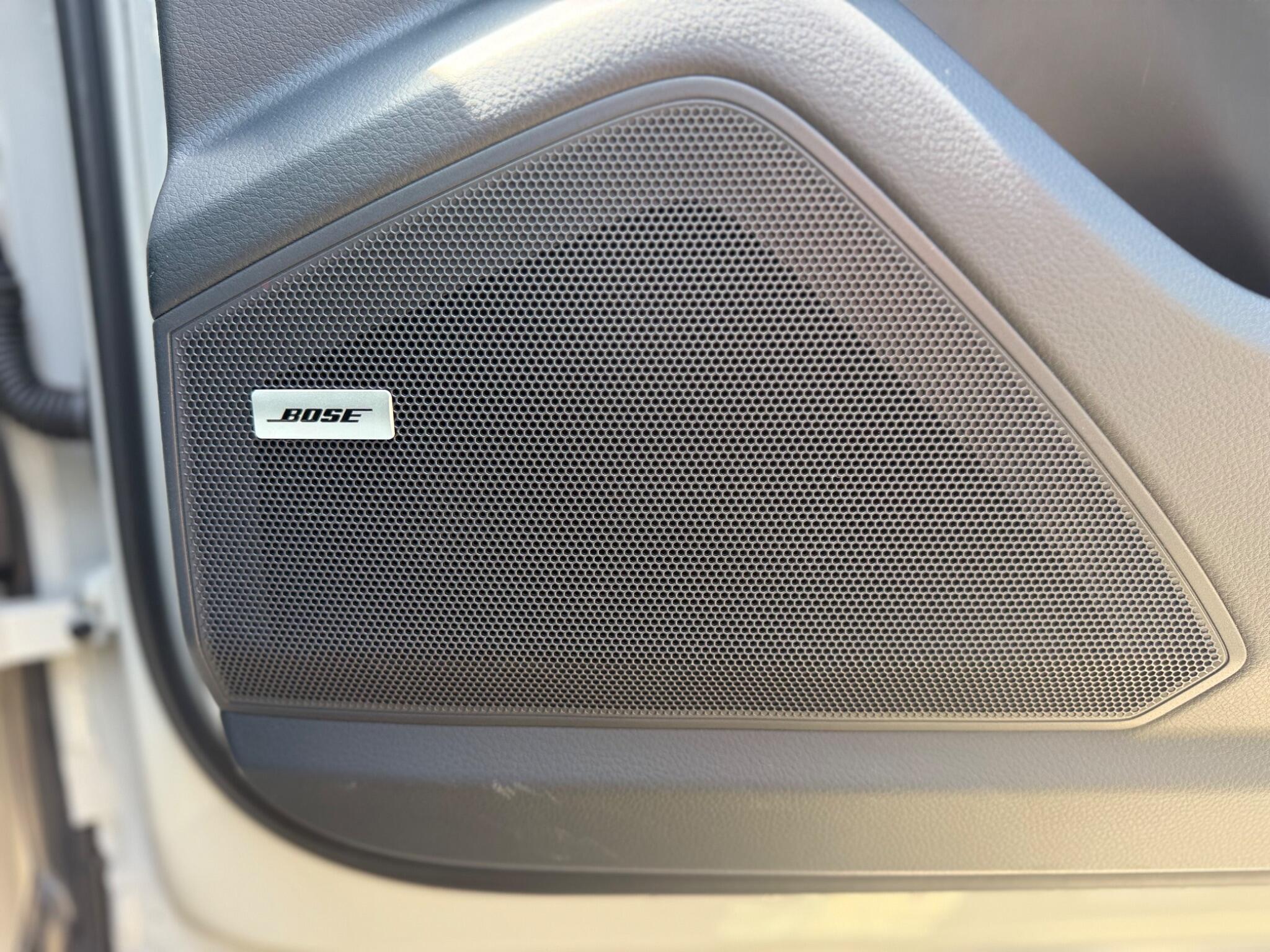 Porsche Cayenne view 29