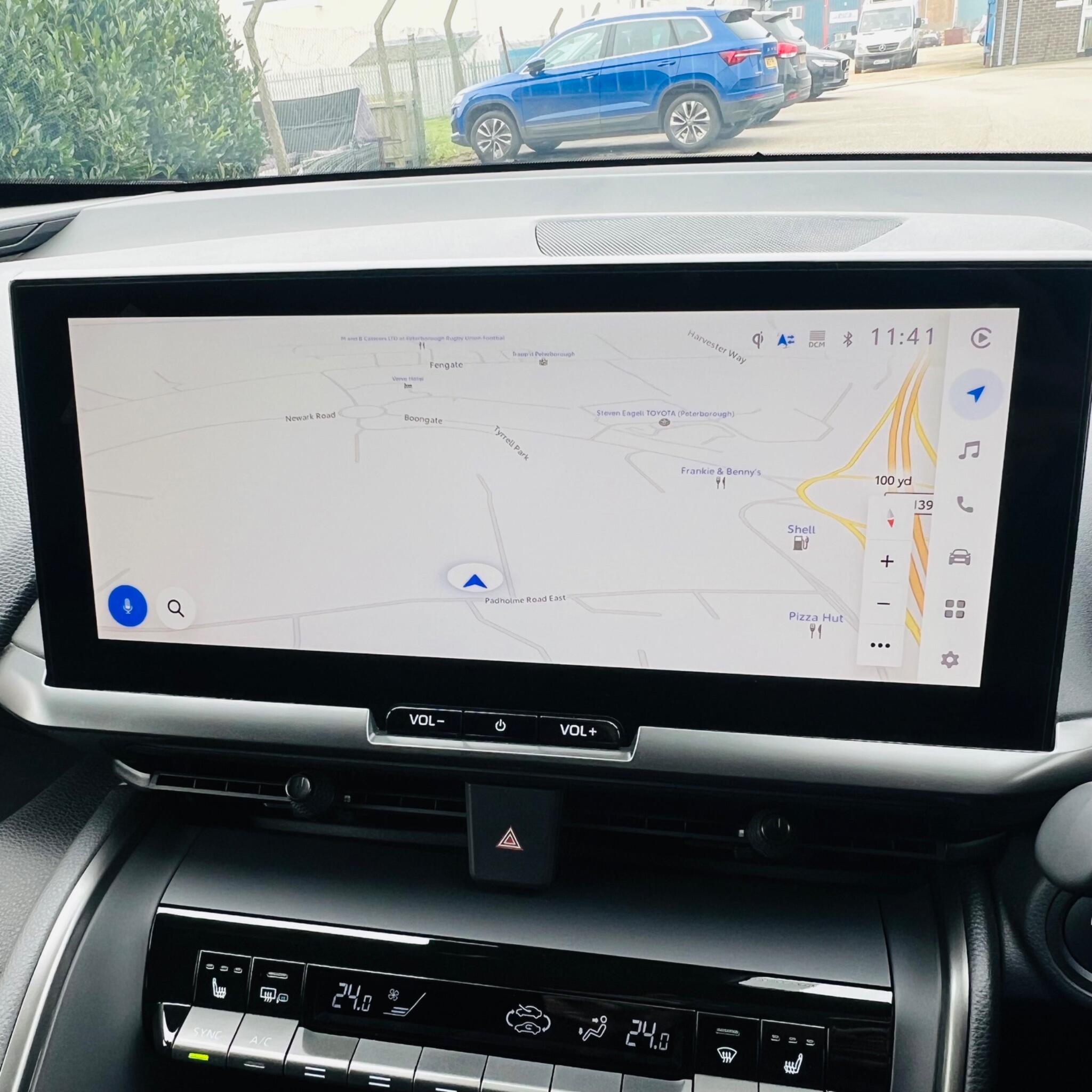 Toyota C-HR view 35