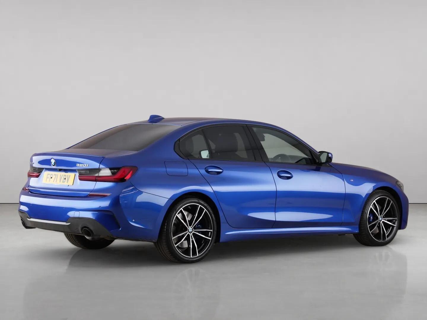 BMW 3 Series view 6