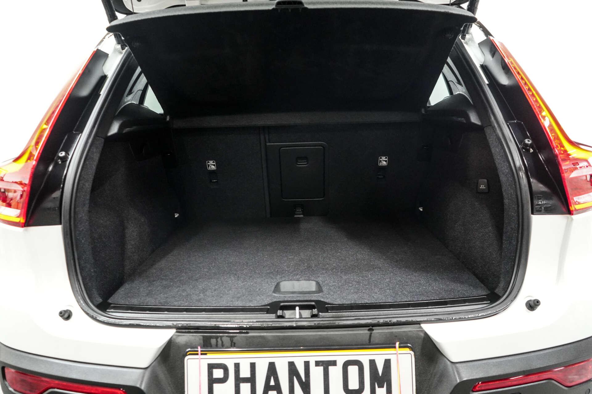 Volvo XC40 view 11