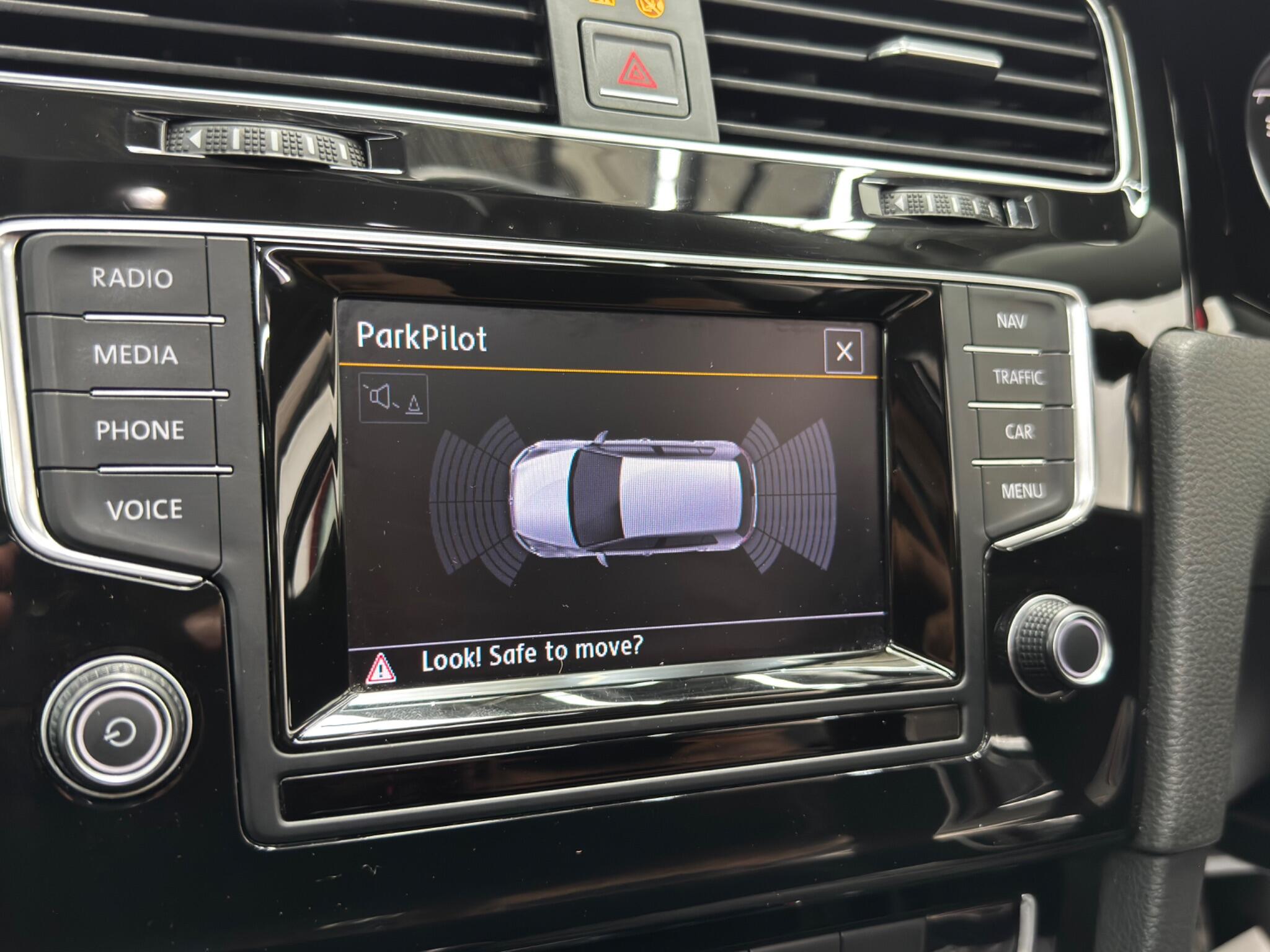 Volkswagen Golf view 12